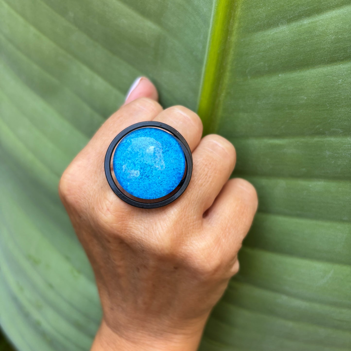 Anillo Sol Azul Mediterráneo – Vidrio fundido y hierro forjado.