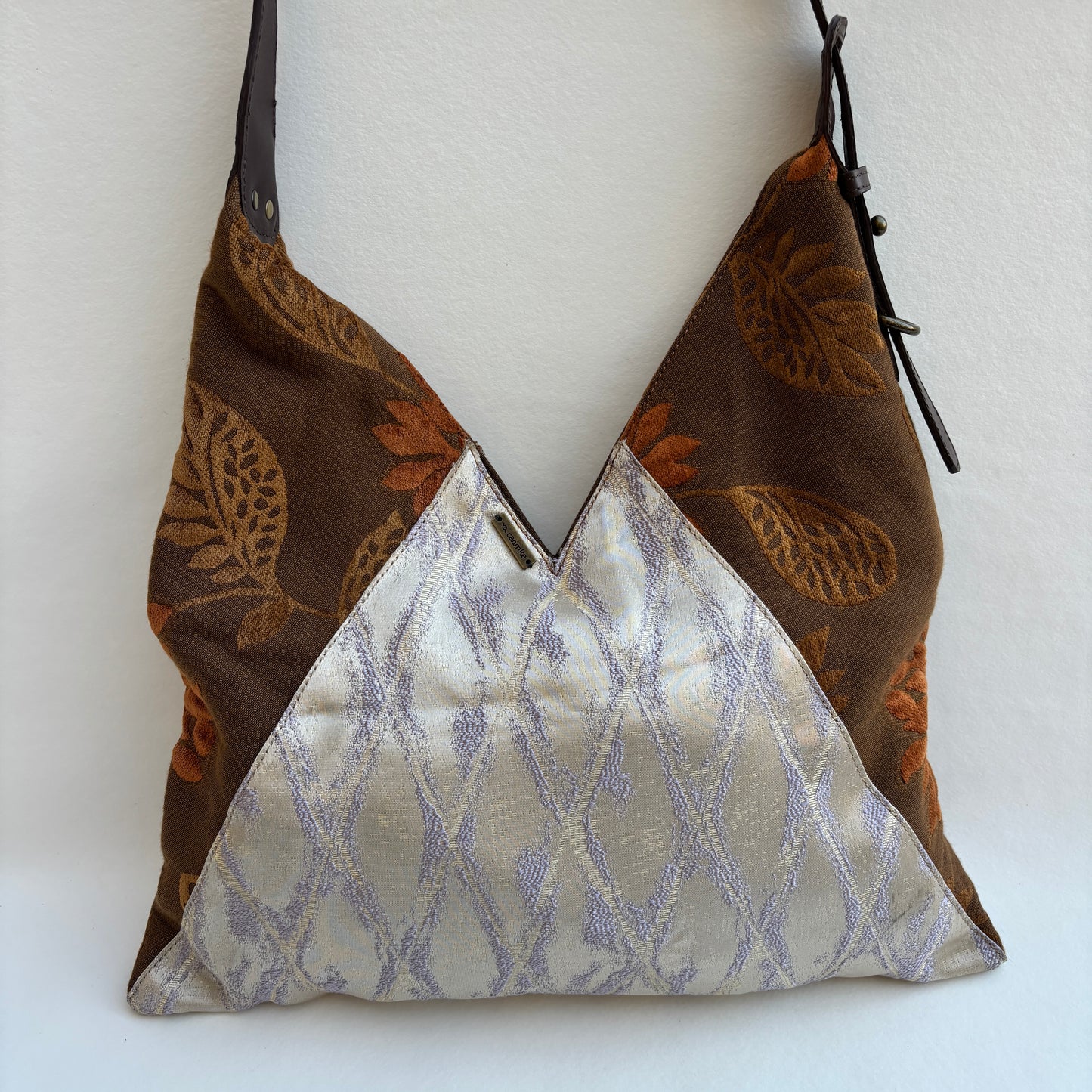 Bolso Violeta “Autumn Ivory" · Pieza Única Núm. 19411 (primeras piezas) en evolución.
