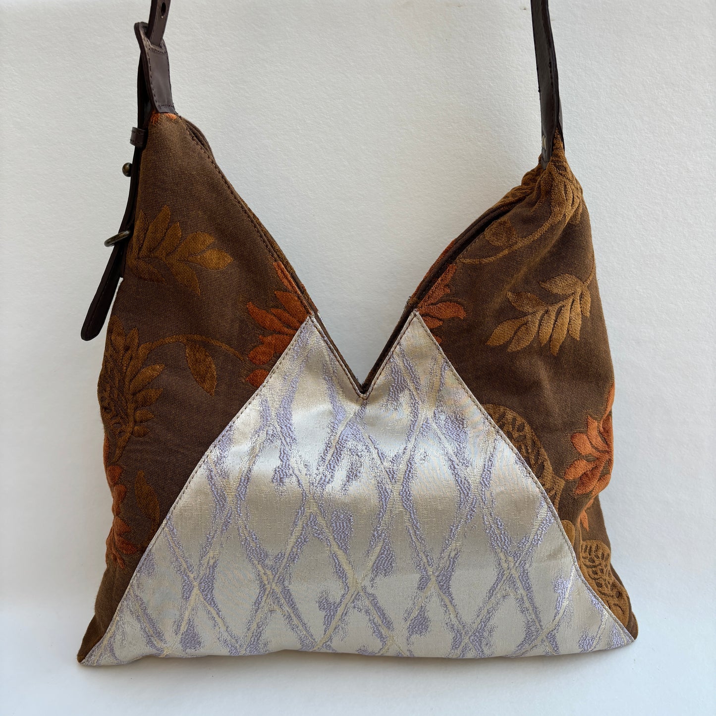 Bolso Violeta “Autumn Ivory" · Pieza Única Núm. 19411 (primeras piezas) en evolución.