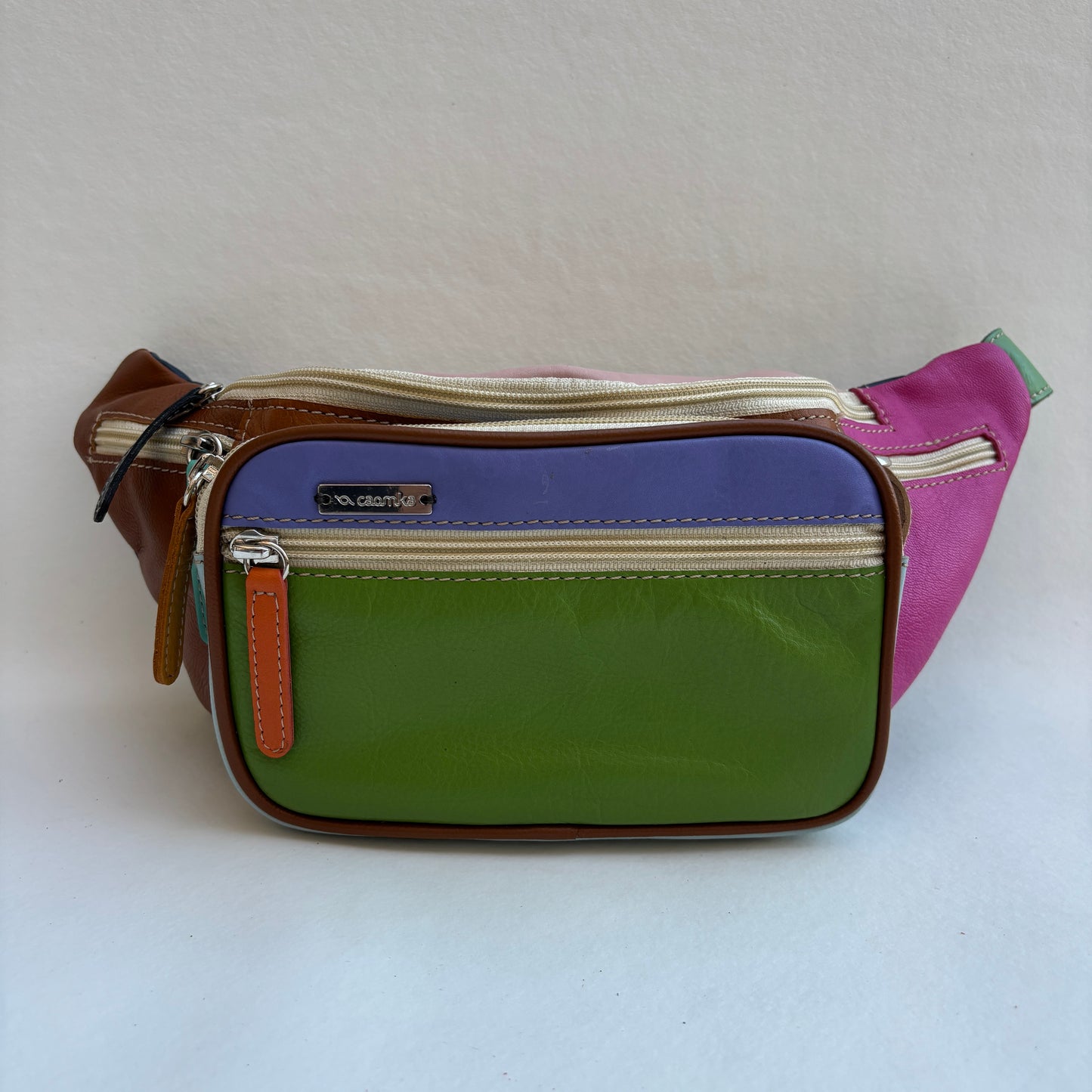 Riñonera RetroChic Analia Happy Colors · Piel · Pieza Única Núm. 19399
