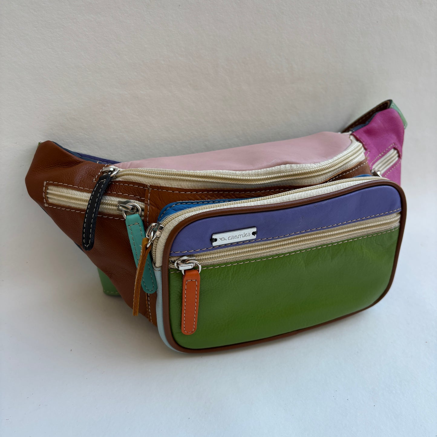 Riñonera RetroChic Analia Happy Colors · Piel · Pieza Única Núm. 19399