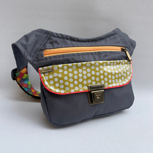 Special Gray & Dots (Impermeable) + Bolsillo trasero · Pieza Única Núm. 15358