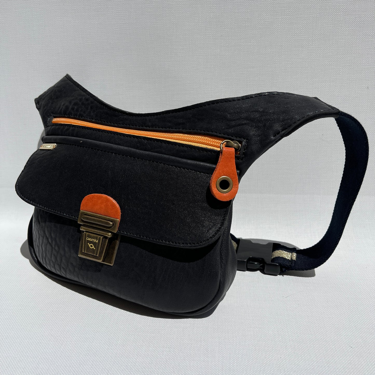 Special Black & Orange · Piel natural BioCuir® · Pieza Única Núm. 13840