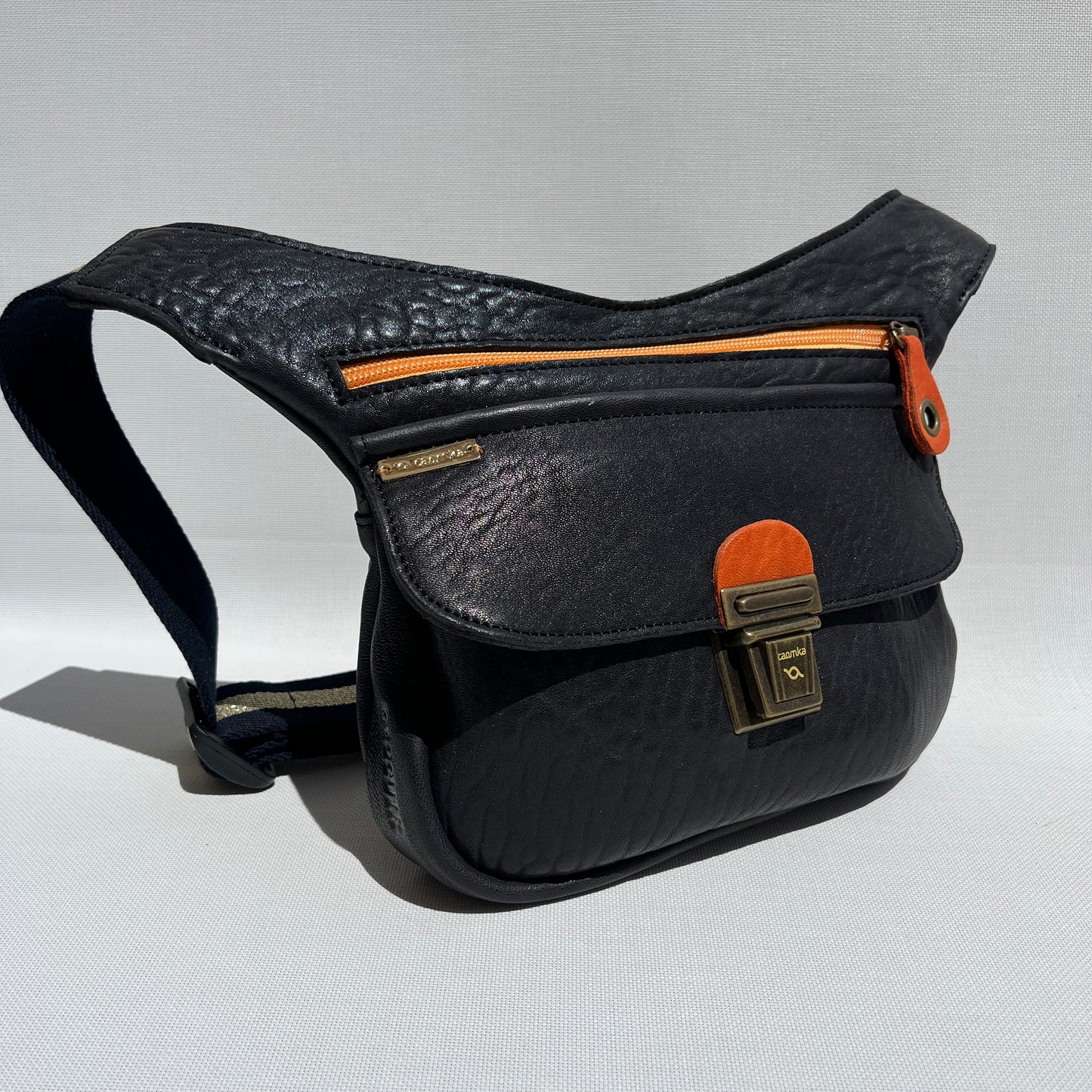 Special Black & Orange · Piel natural BioCuir® · Pieza Única Núm. 13840