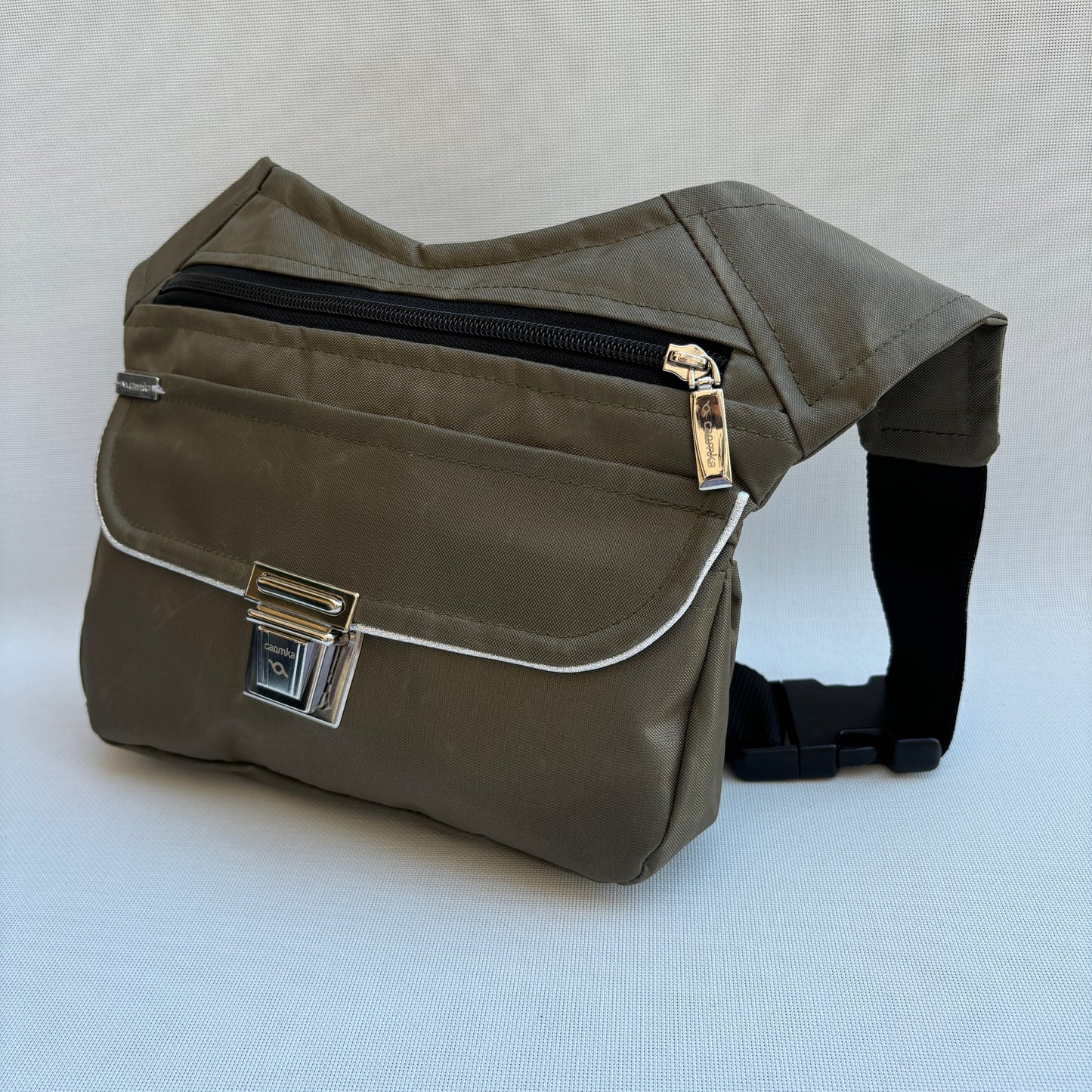 Special Verde Kaki + Bolsillo trasero · Impermeable · Pieza Exclusiva Núm. 16265