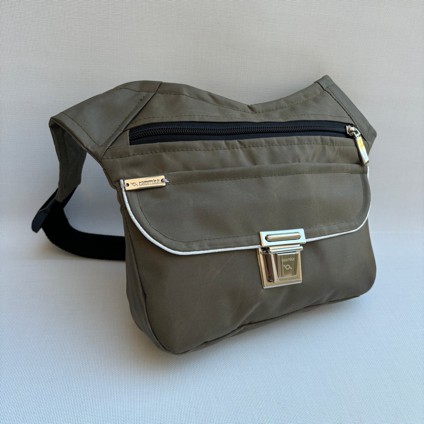 Special Verde Kaki + Bolsillo trasero · Impermeable · Pieza Exclusiva Núm. 16265