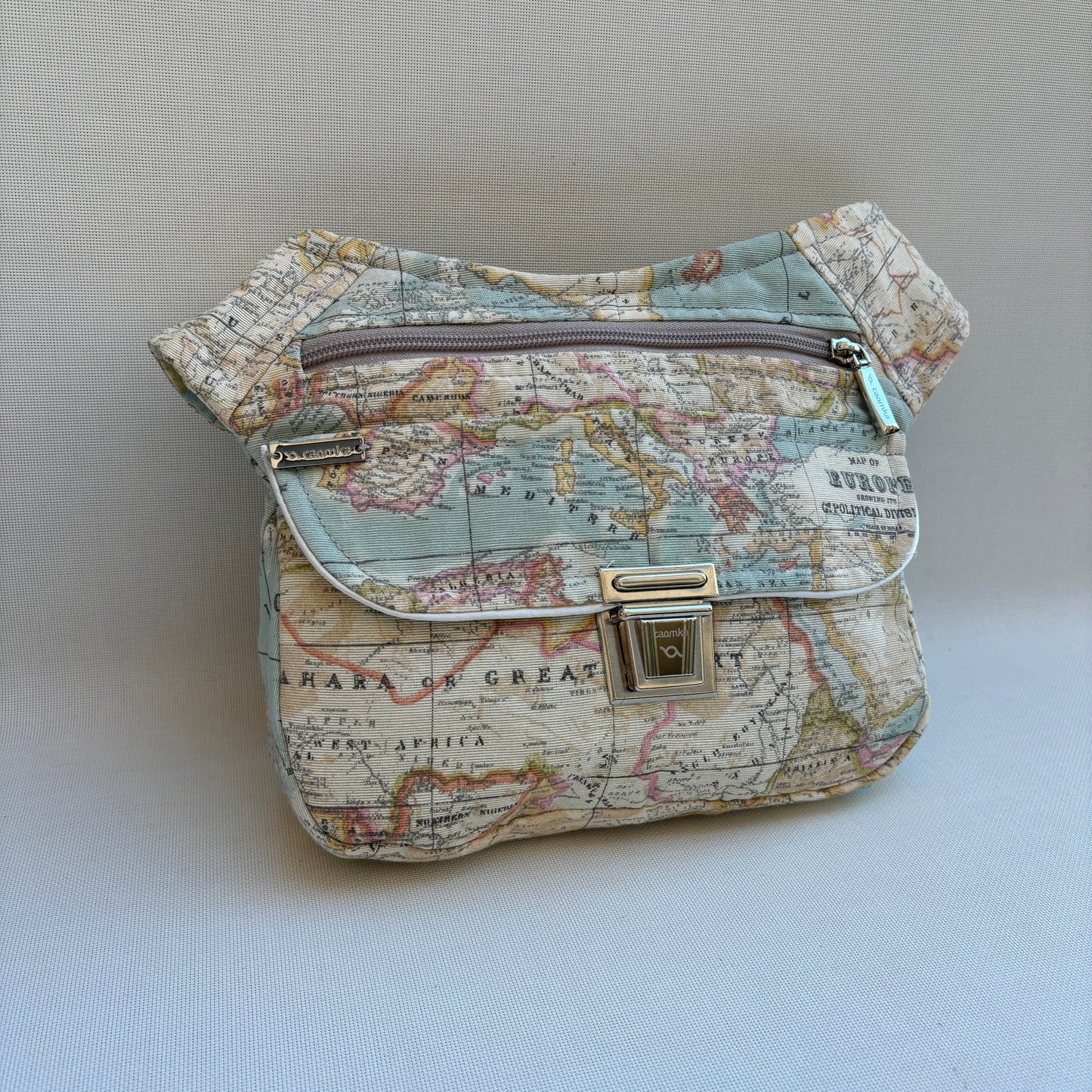 Spezielle Weltkarte + Gesäßtasche Einzelstück Nr. 11951