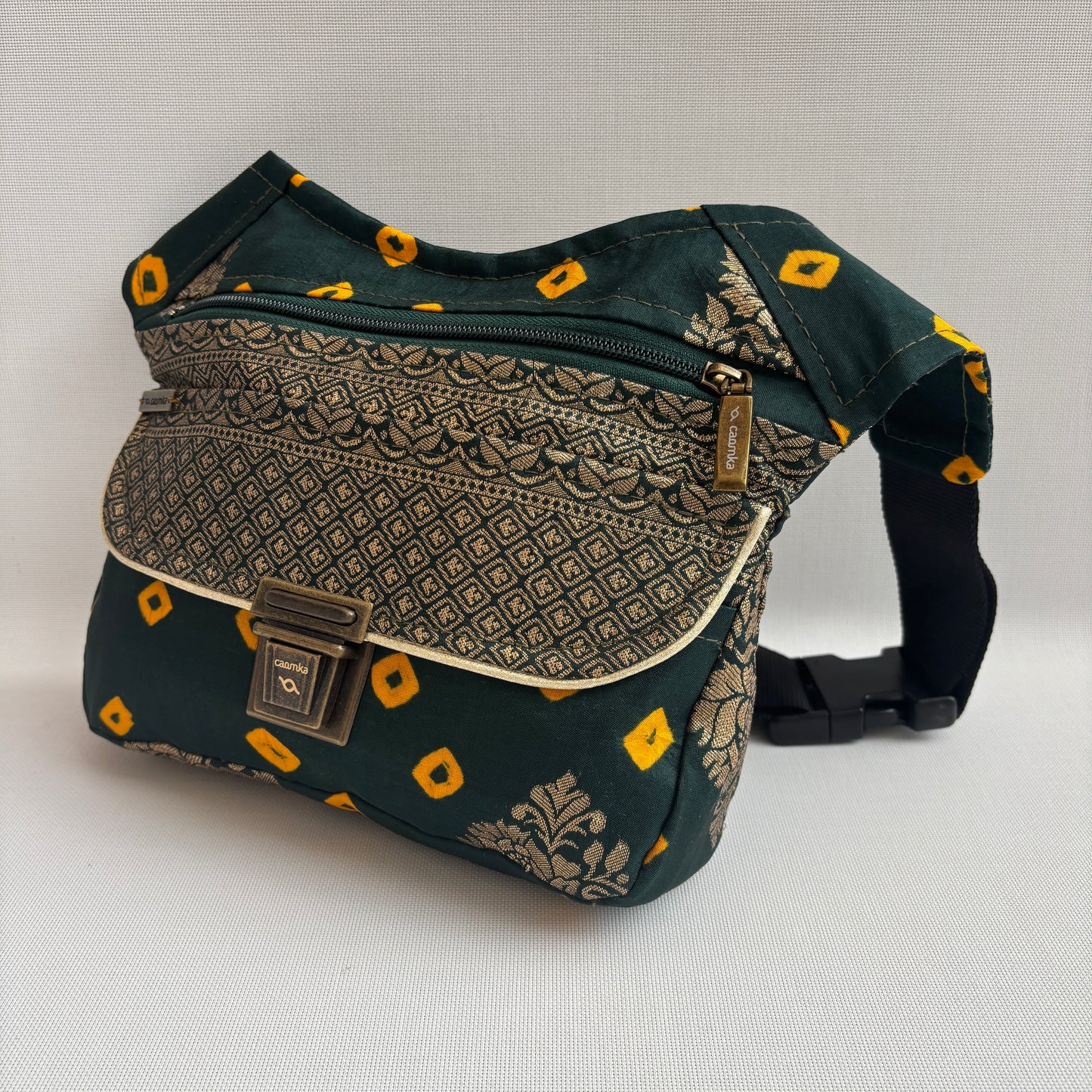 Riñonera "Special Green & Golden India" · Pieza única Núm. 18567