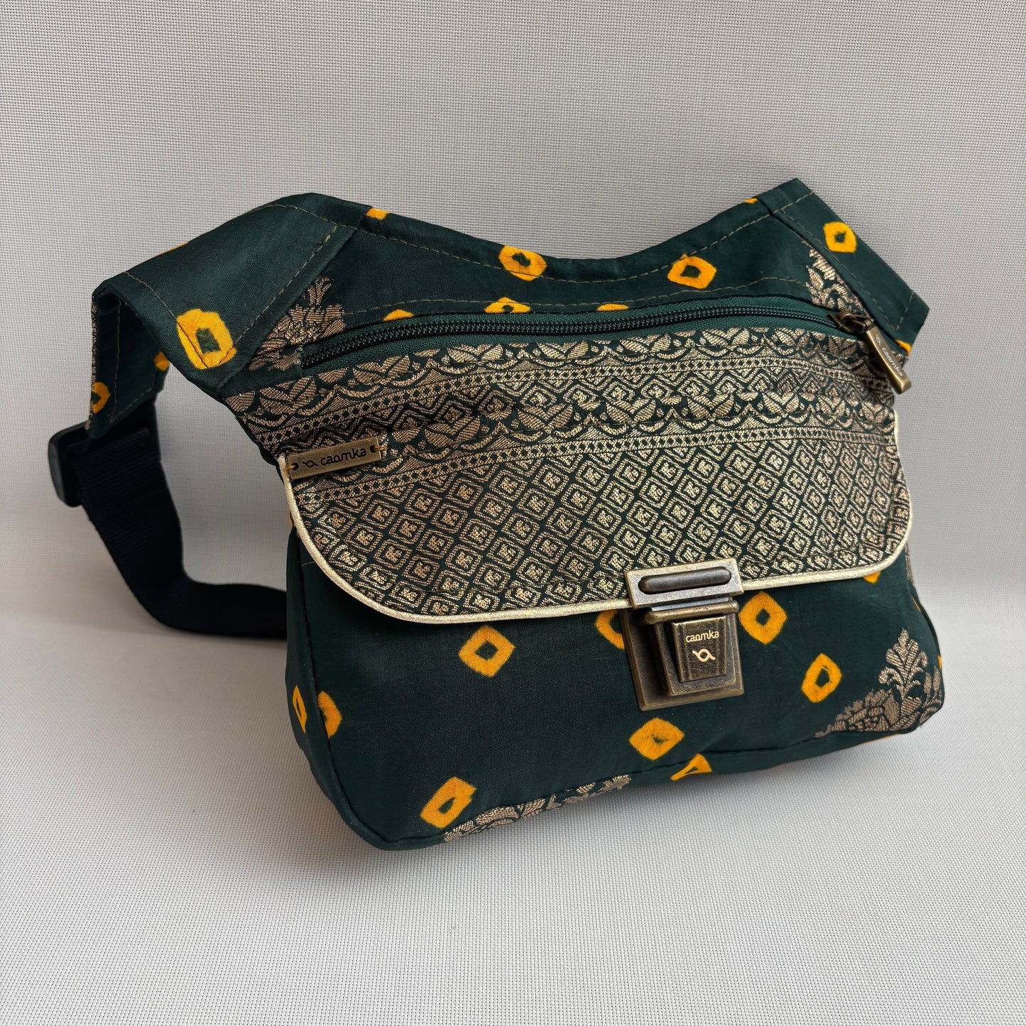 Riñonera "Special Green & Golden India" · Pieza única Núm. 18567