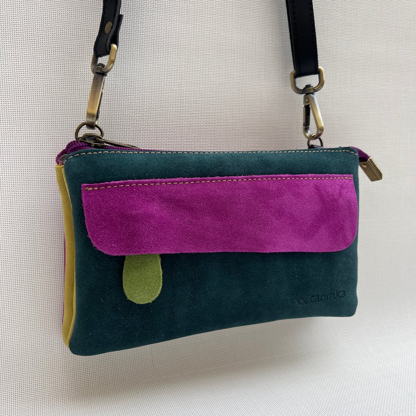 Riñonera multifunción NANO "Pura Energía" · Piel Serraje · Pieza Exclusiva Núm. 14621