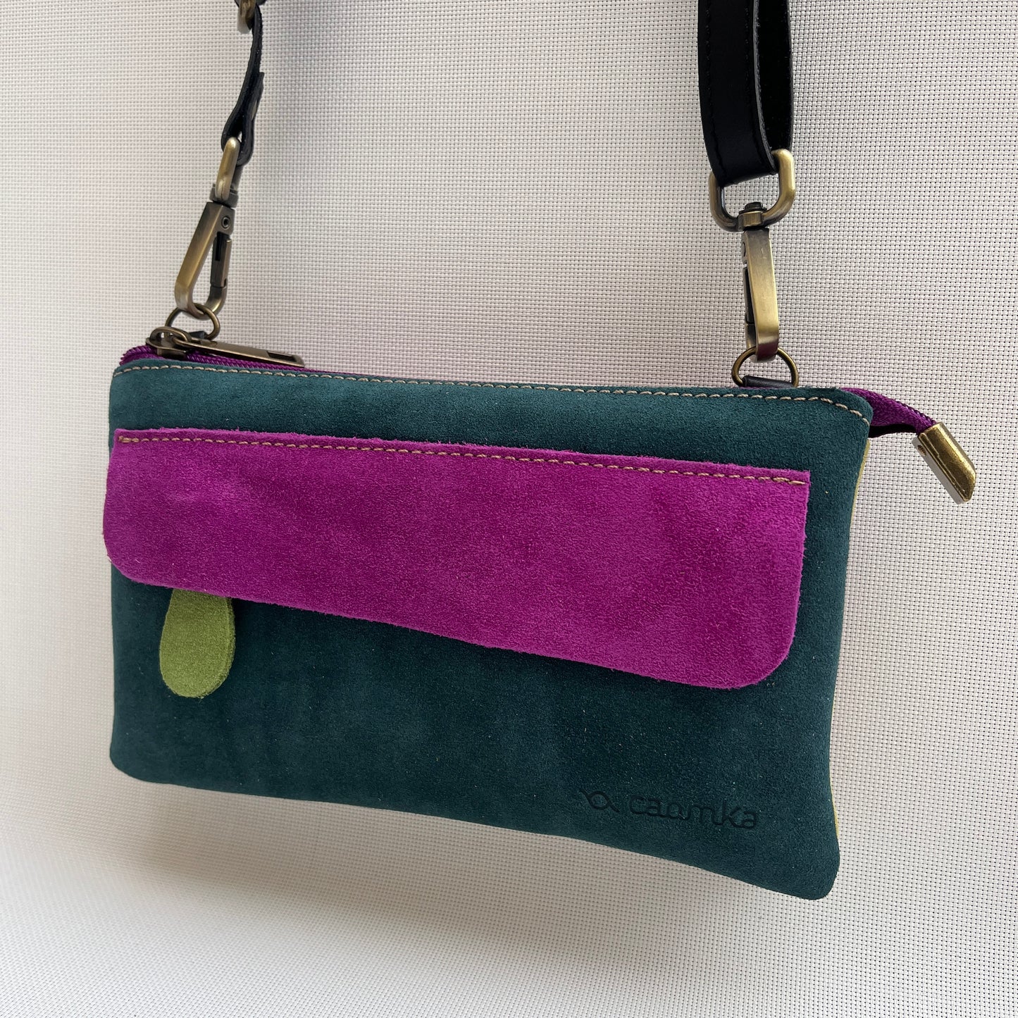 Riñonera multifunción NANO "Pura Energía" · Piel Serraje · Pieza Exclusiva Núm. 14621