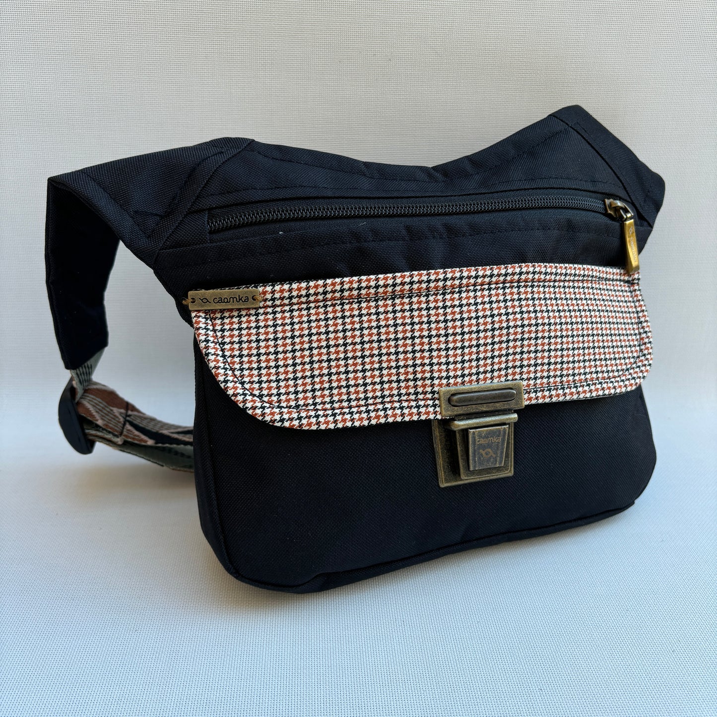 Special Black "Cordura" Top · Impermeable + Bolsillo trasero · Pieza Única Núm. 16348