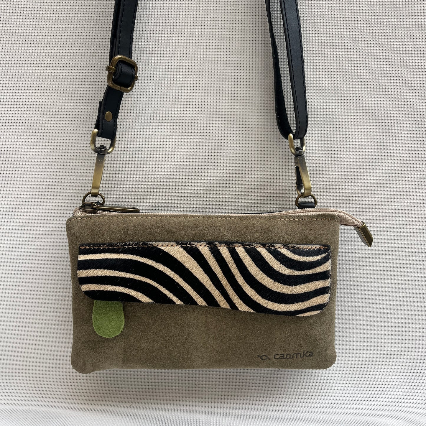 Riñonera multifunción NANO "Zebra II" · Piel Serraje · Pieza Exclusiva Núm. 14629