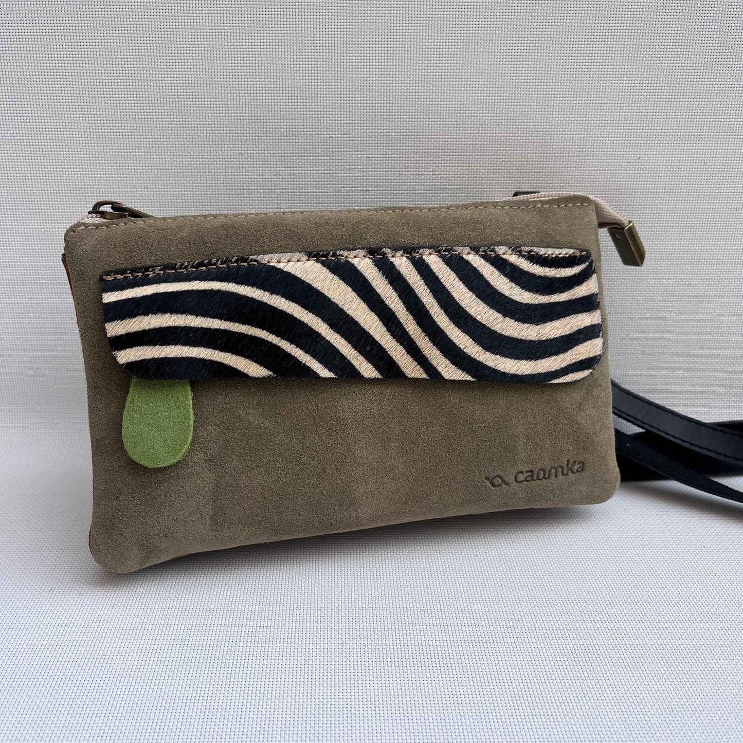 Riñonera multifunción NANO "Zebra II" · Piel Serraje · Pieza Exclusiva Núm. 14629
