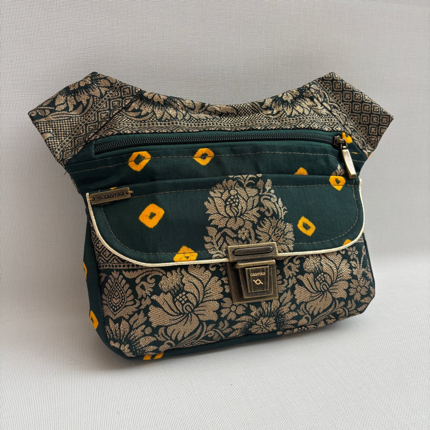 Riñonera "Special Green & Golden India" · Pieza única Núm. 18563