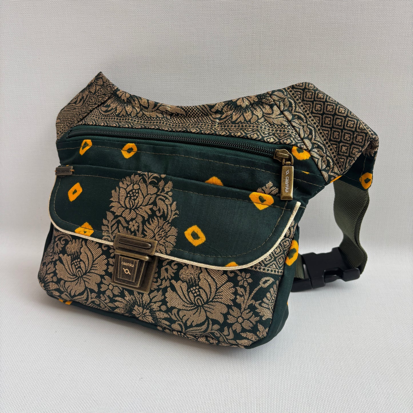 Riñonera "Special Green & Golden India" · Pieza única Núm. 18563