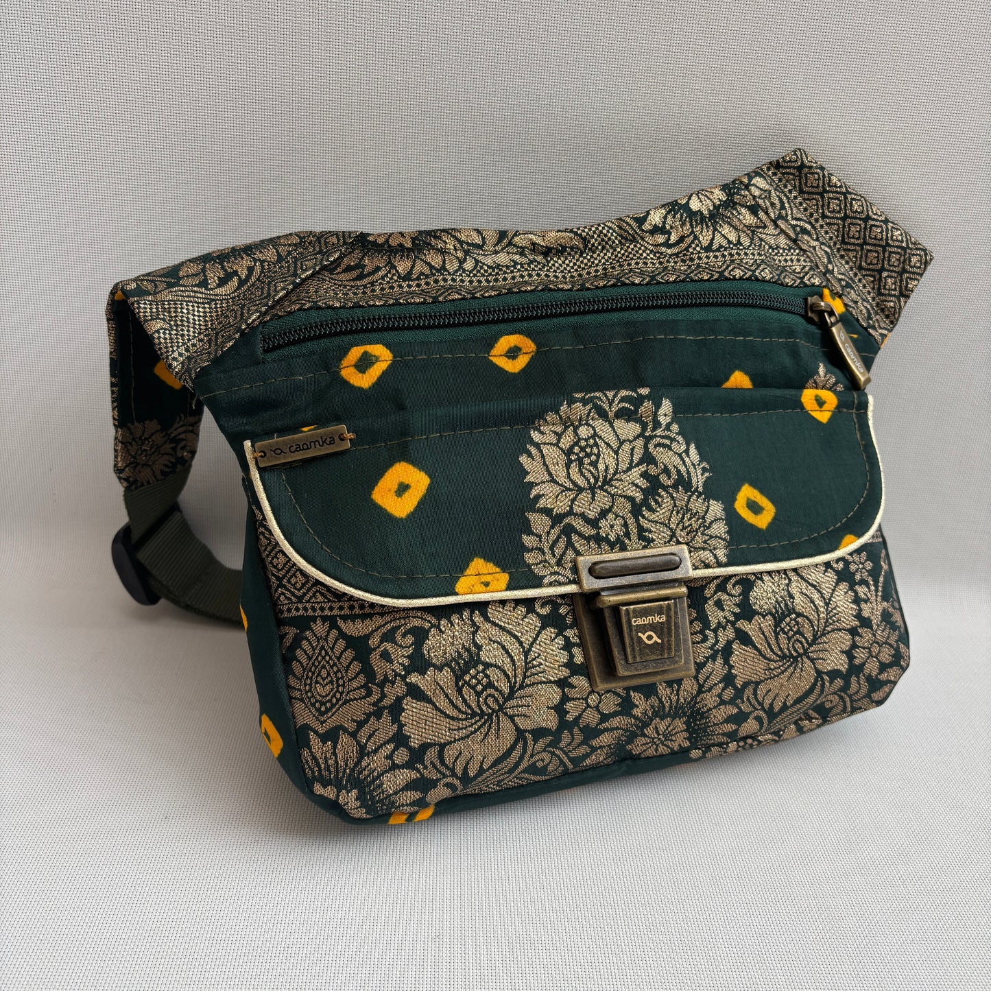 Riñonera "Special Green & Golden India" · Pieza única Núm. 18563