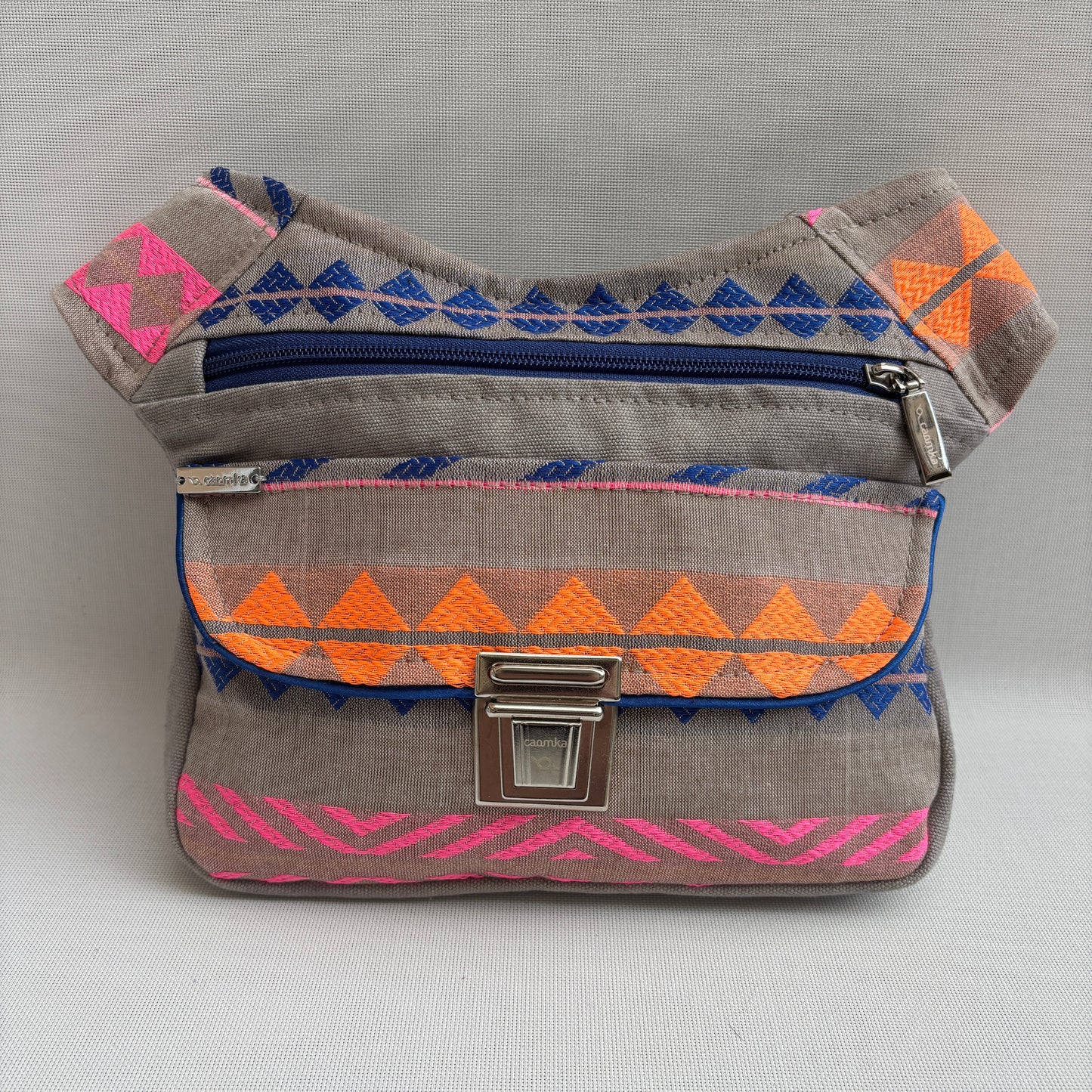 Riñonera “Etnical Happy Colors” · Pieza Única Núm. 18561