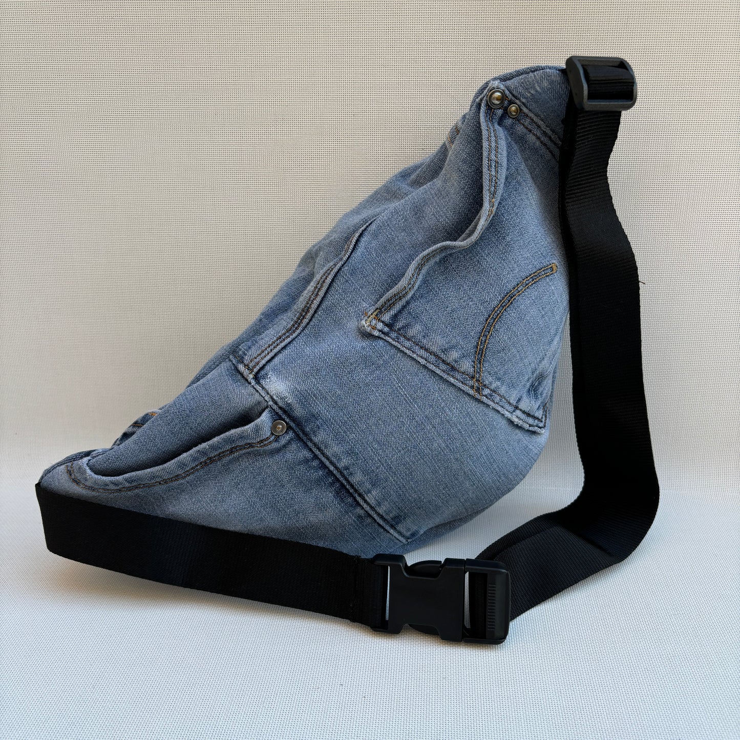 Riñonera RetroChic ♻️ Jeans Recycled ♻️ · Edición Limitada · Pieza Única Núm. 16975