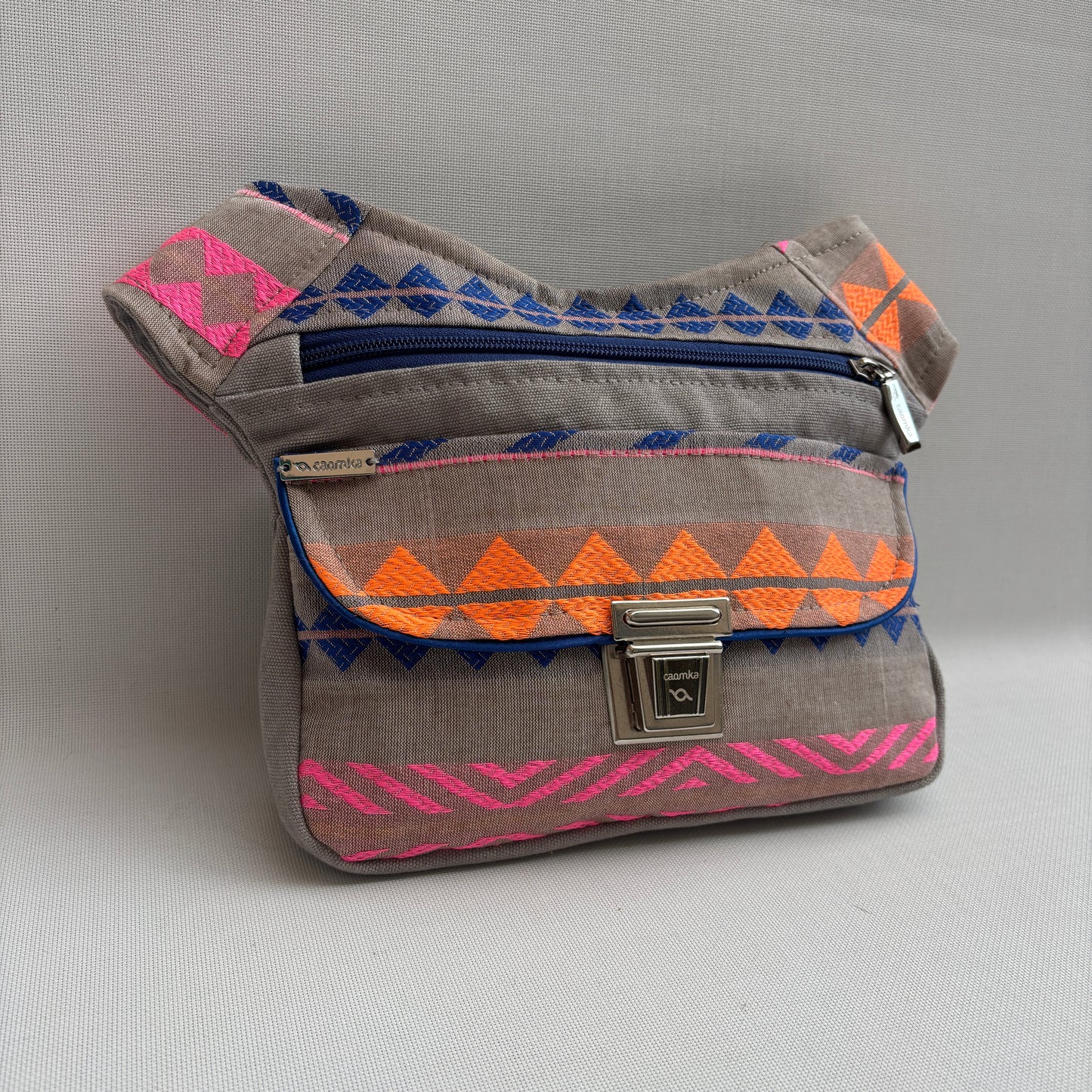 Riñonera “Etnical Happy Colors” · Pieza Única Núm. 18561