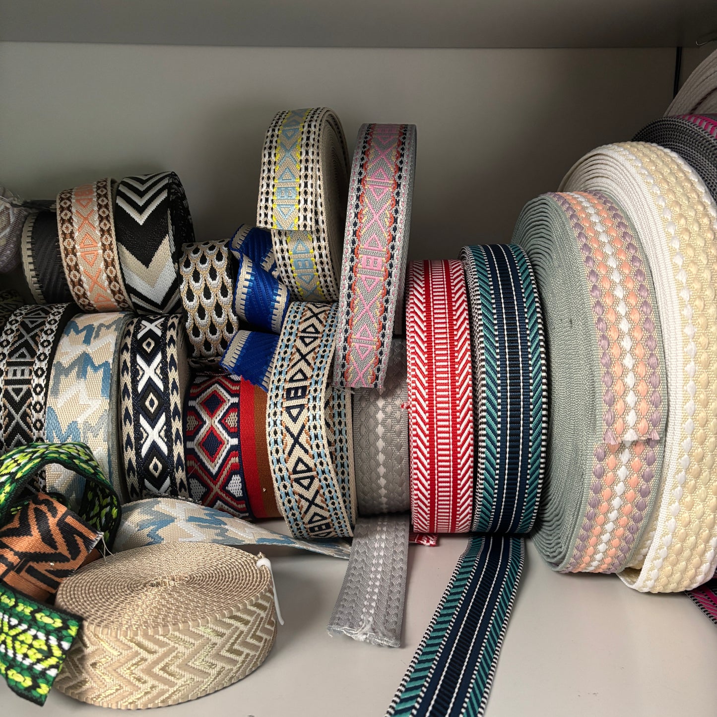 Adjust adjustable waist strap