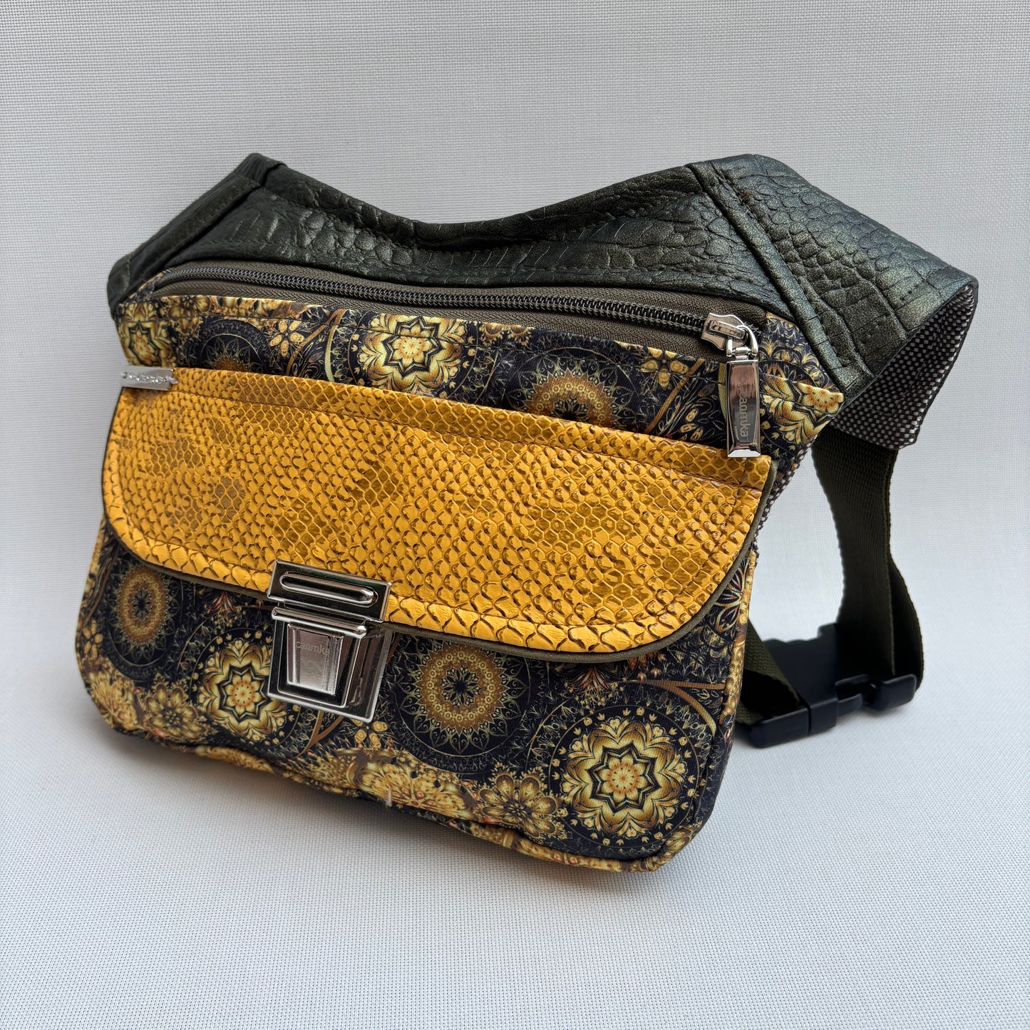 Riñonera "Elegant Fantasy Mandalas" + Bolsillo trasero · Pieza Única Núm. 17136