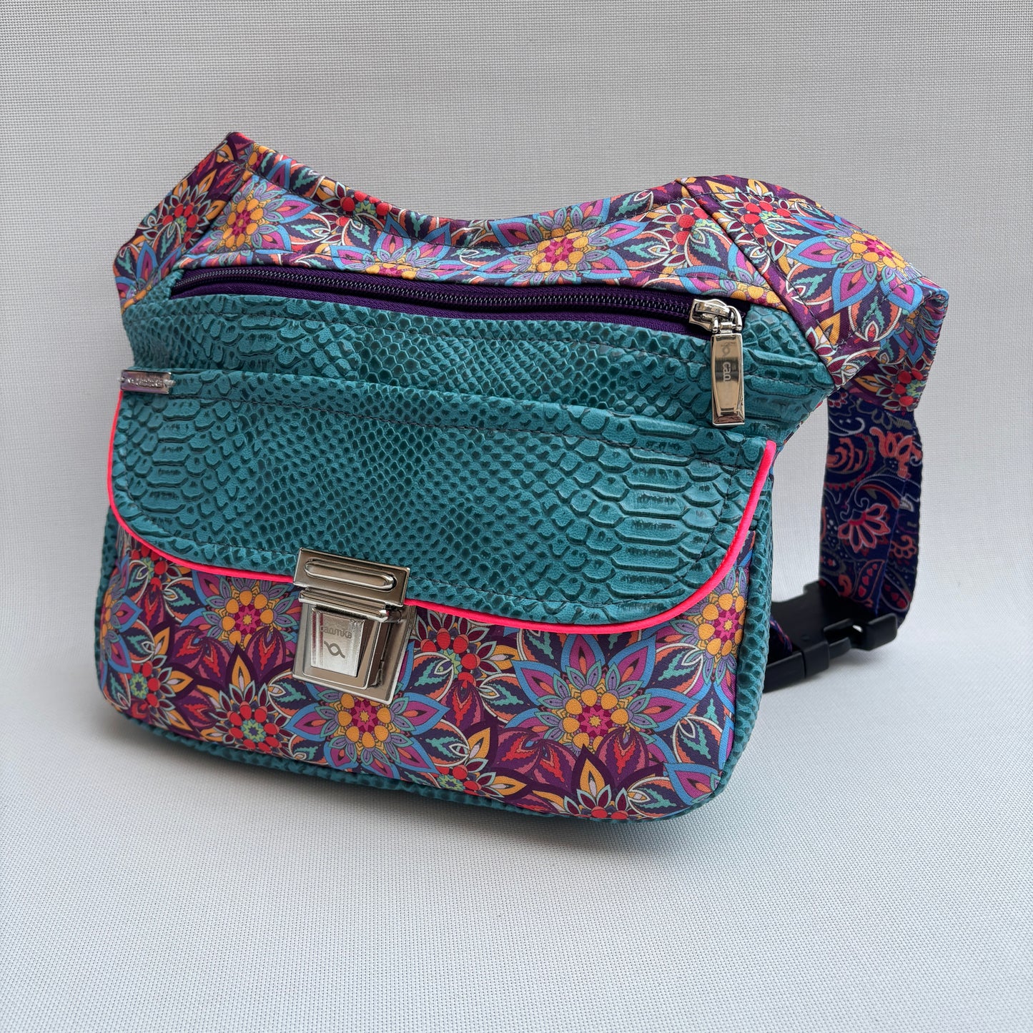 Riñonera "Spring Colors Top" · Pieza Única Núm. 17101