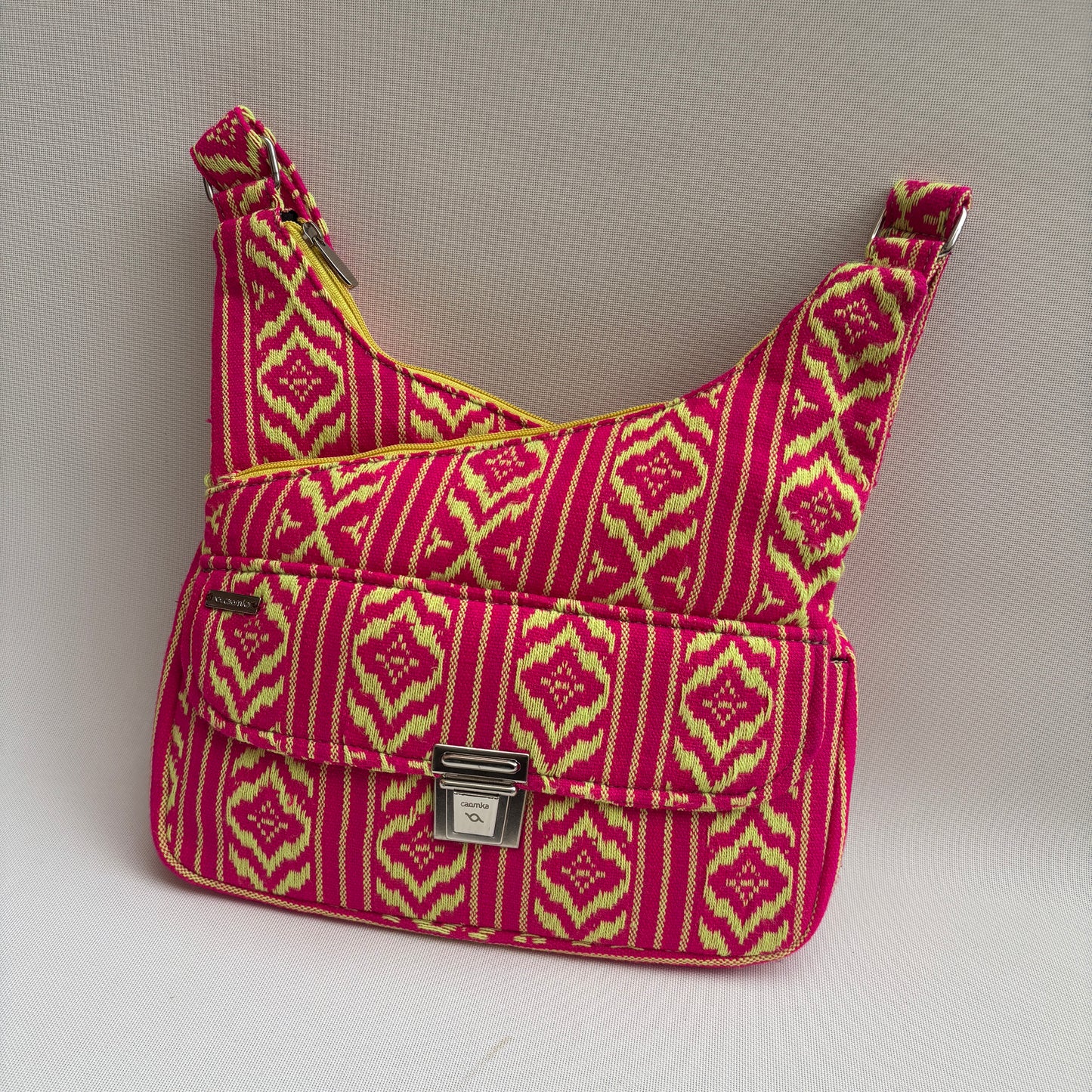 Bolso Bandolera Súper Caomka "Fuchsia Lime Power" · Pieza Única Núm. 18499