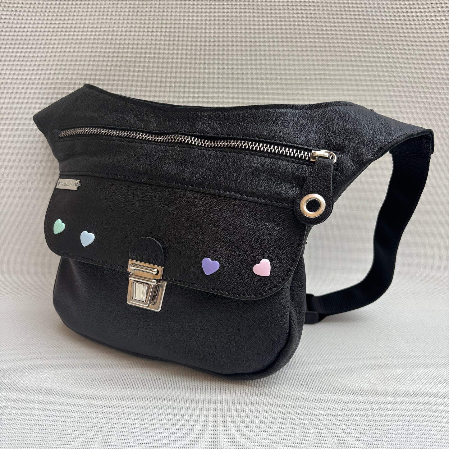 Riñonera "Mini Black & Hearts" · Piel · Cuero · Pieza Única Núm. 17945