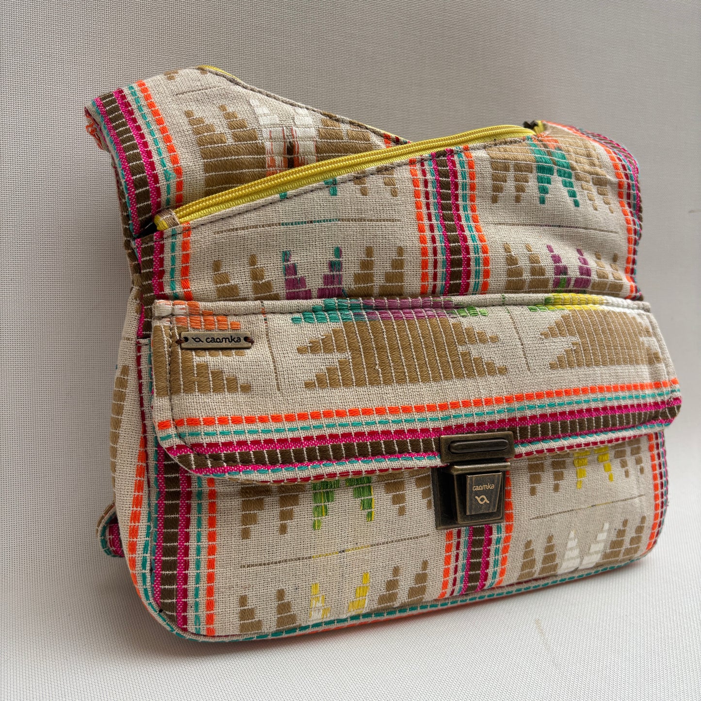 Bolso Bandolera Súper Caomka "Tribal Energy" · Pieza Única Núm. 18495