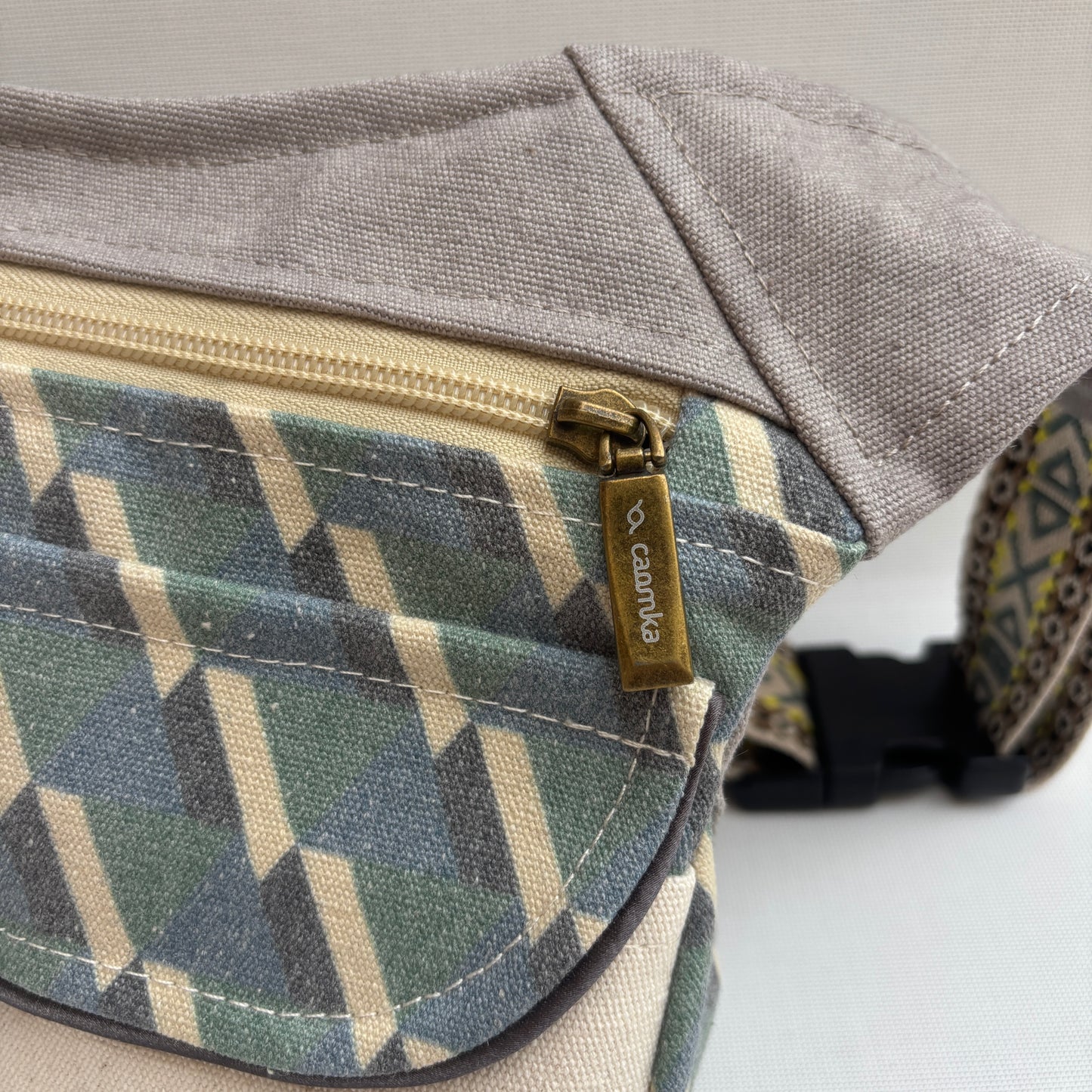 Riñonera "Special Geometric Top" · Pieza Única Núm. 18044