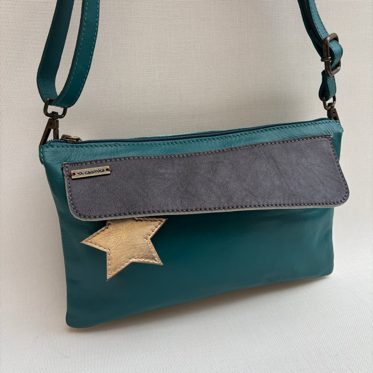 Bolso Caomka "Estrella" · Piel - Cuero · Pieza Única Núm. 18550