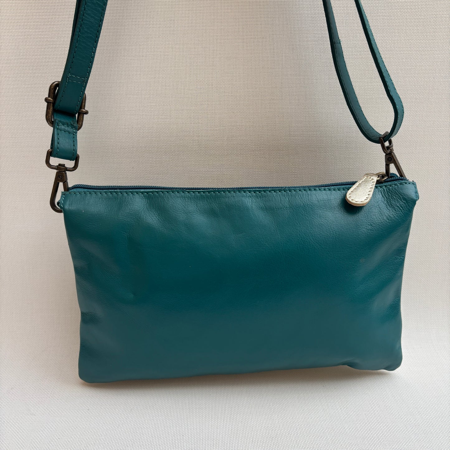 Bolso Caomka "Estrella" · Piel - Cuero · Pieza Única Núm. 18550