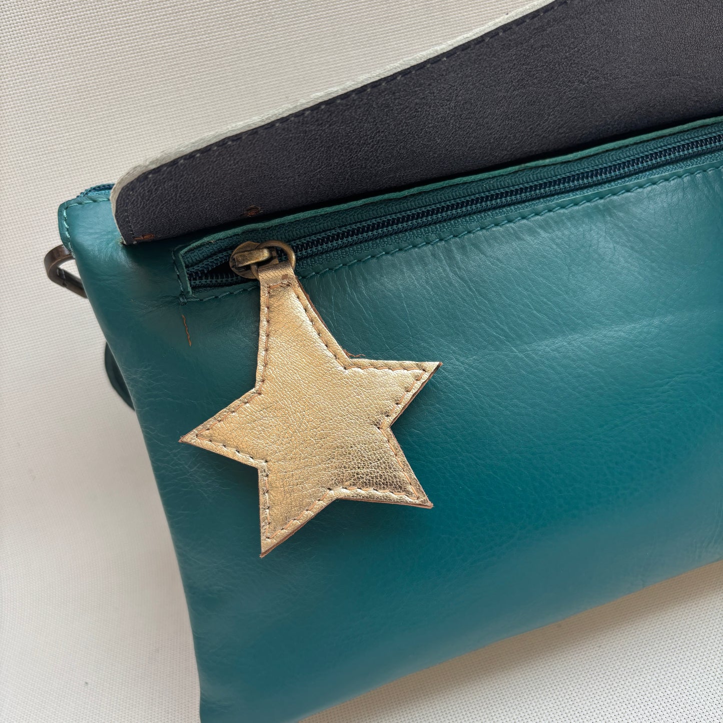 Bolso Caomka "Estrella" · Piel - Cuero · Pieza Única Núm. 18550