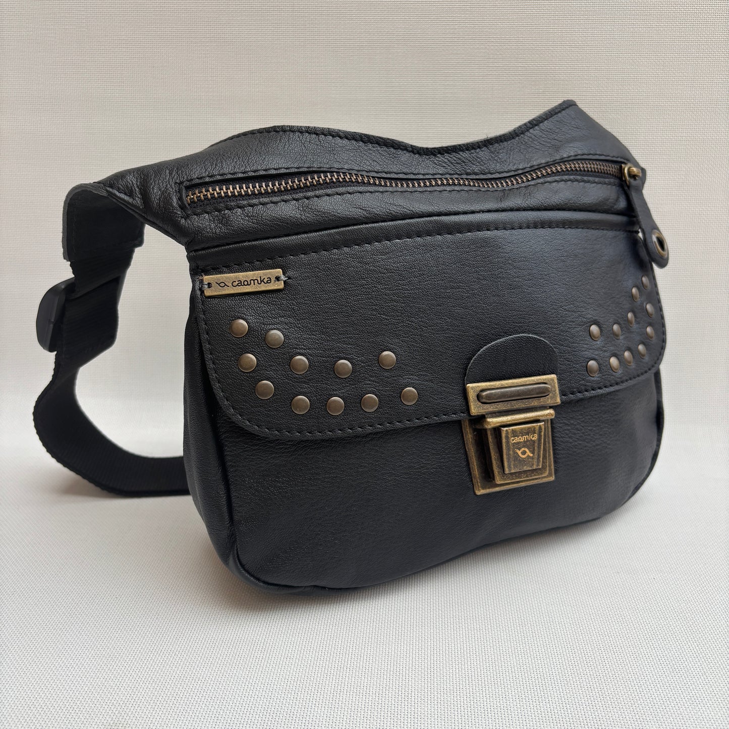 Riñonera "Premium Black & Old Gold" · Piel - Cuero · Pieza Exclusiva Núm. 16546