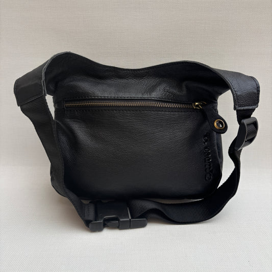 Riñonera "Premium Black & Old Gold" · Piel - Cuero · Pieza Exclusiva Núm. 16546