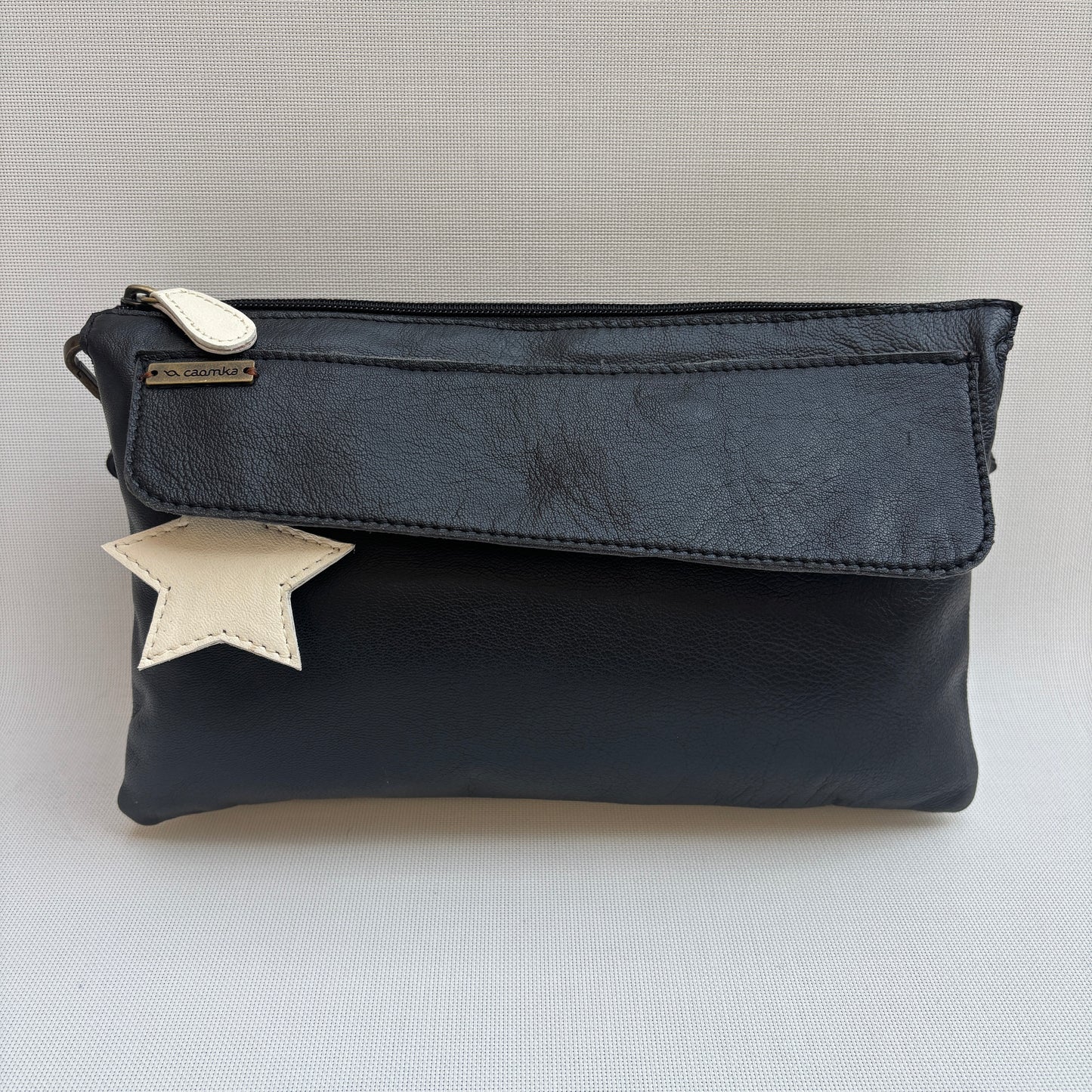 Bolso Caomka "Estrella" · Piel - Cuero · Pieza Única Núm. 18547