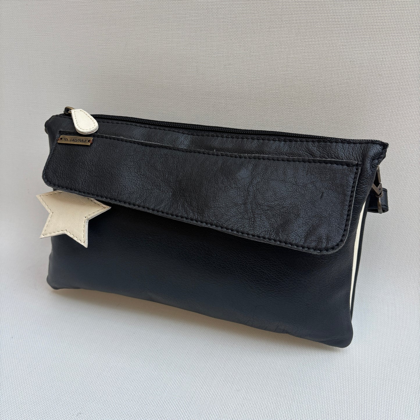 Bolso Caomka "Estrella" · Piel - Cuero · Pieza Única Núm. 18547