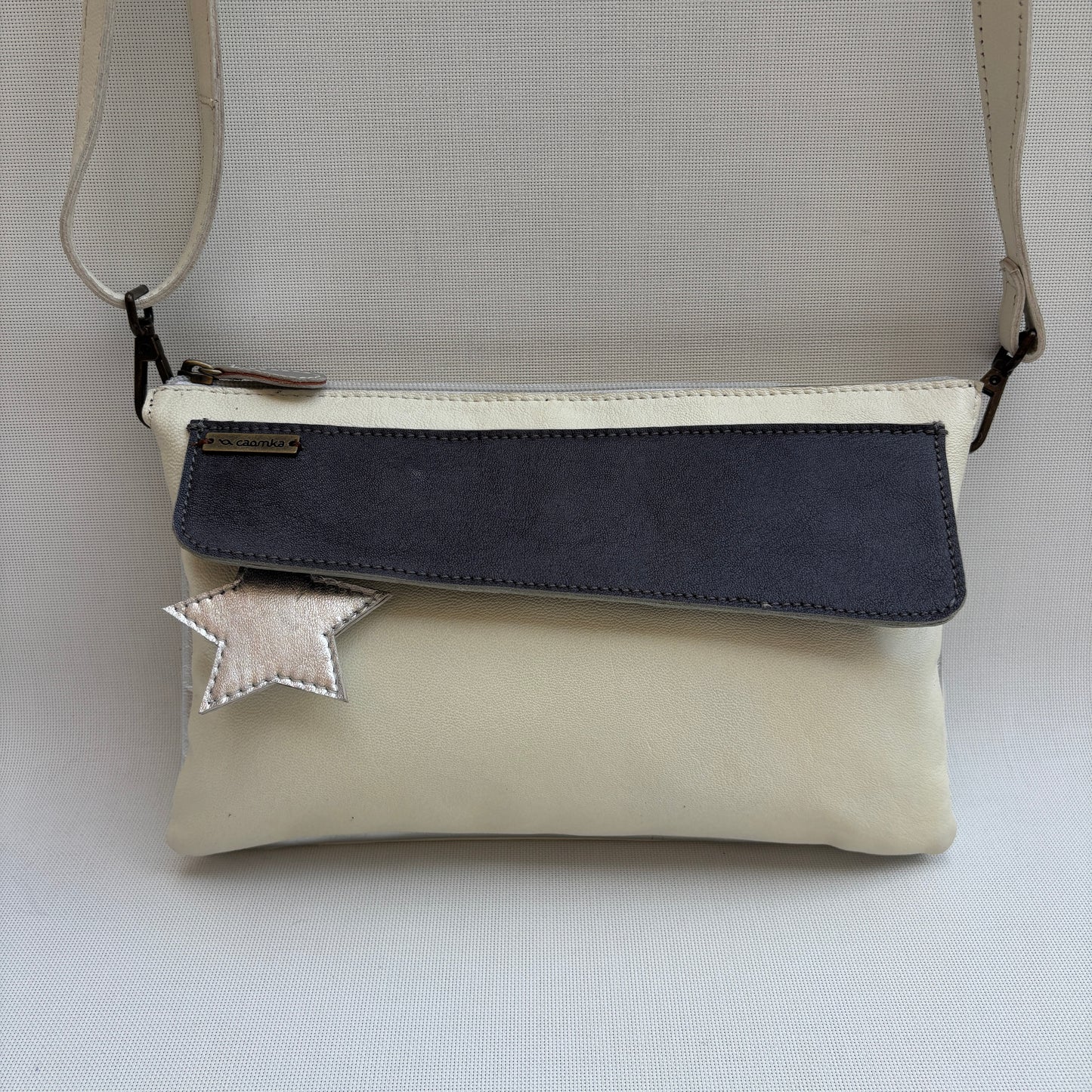 Bolso Caomka "Estrella" · Piel - Cuero · Pieza Única Núm. 18546