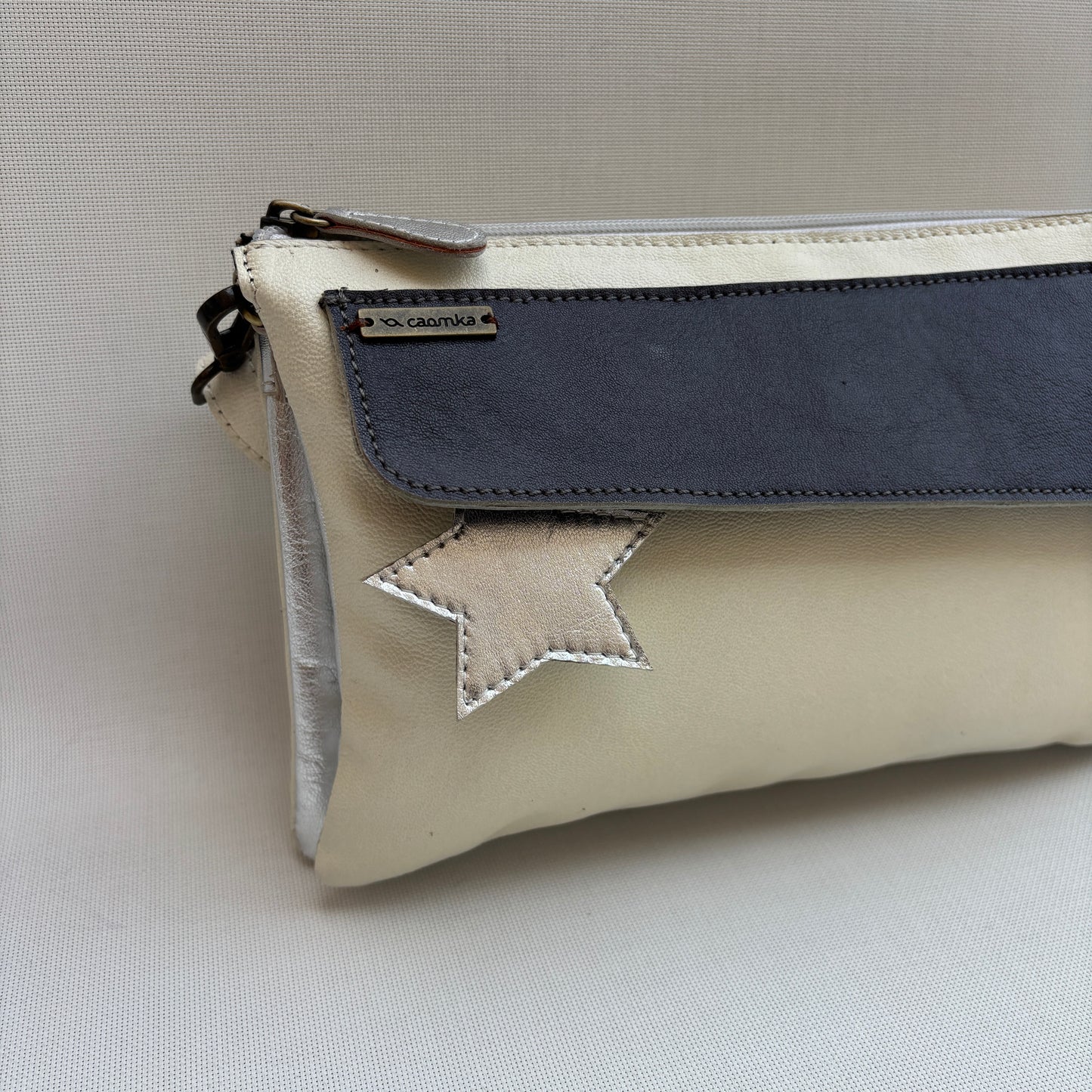 Bolso Caomka "Estrella" · Piel - Cuero · Pieza Única Núm. 18546