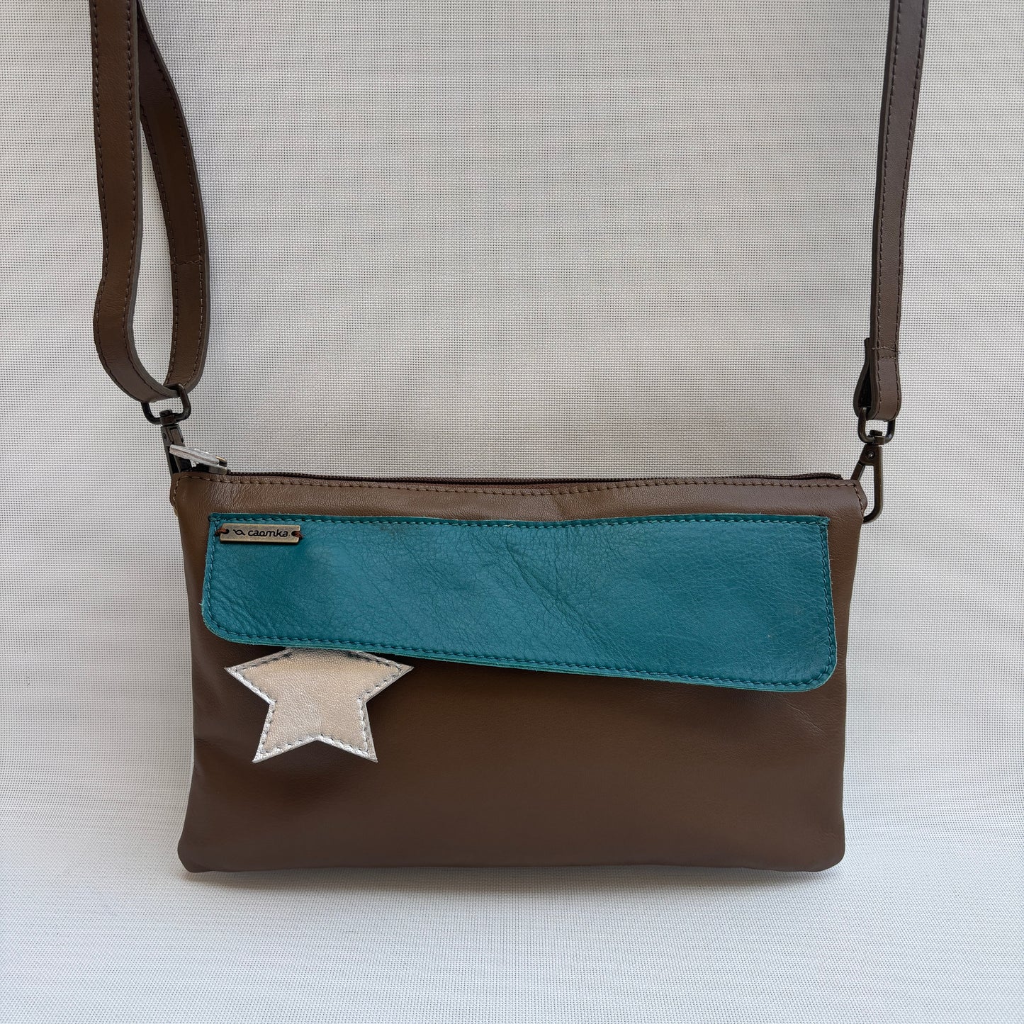 Bolso Caomka "Estrella" · Piel - Cuero · Pieza Única Núm. 18545