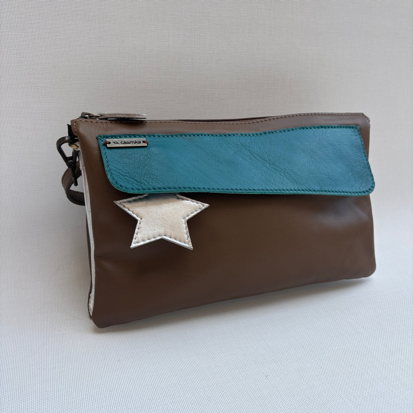 Bolso Caomka "Estrella" · Piel - Cuero · Pieza Única Núm. 18545