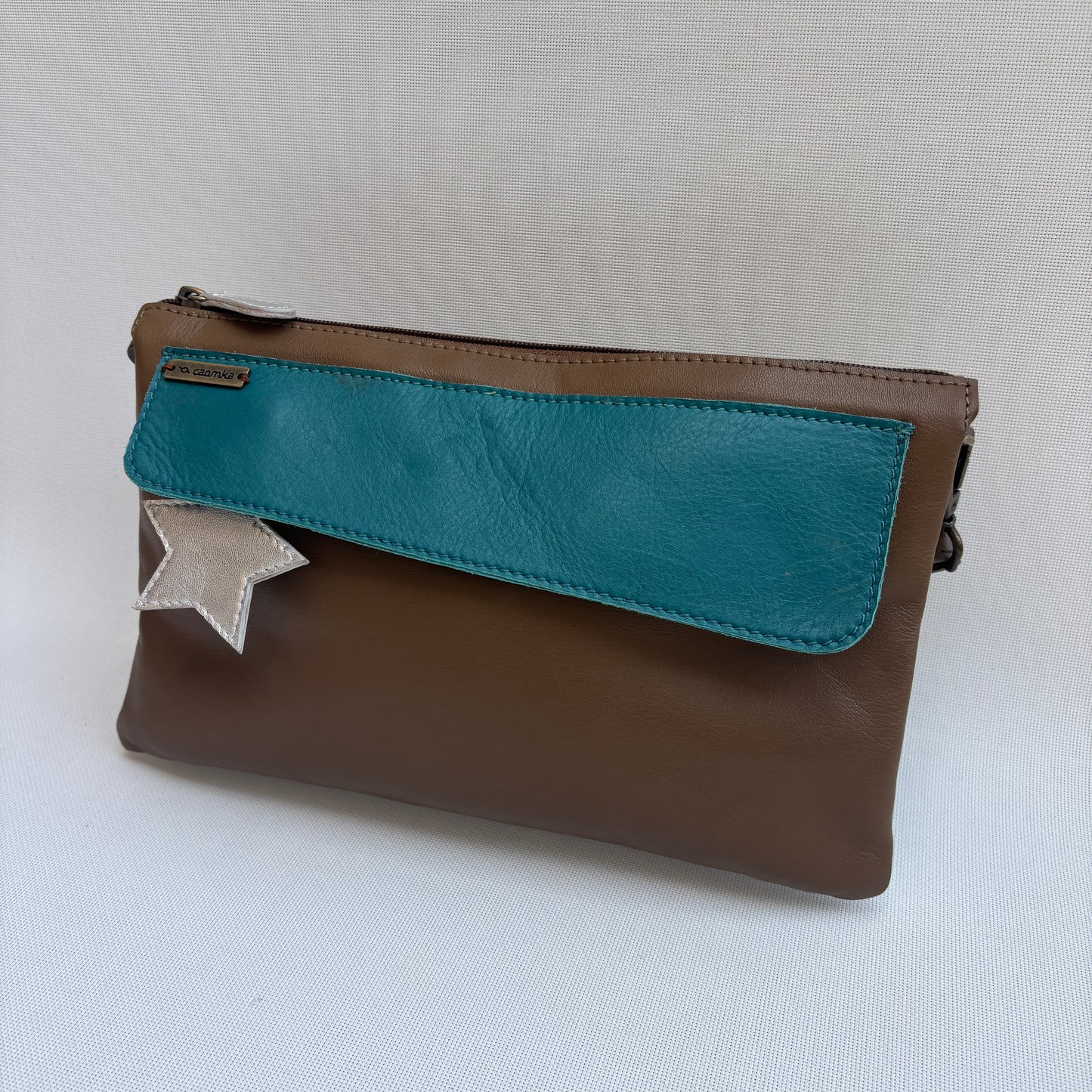 Bolso Caomka "Estrella" · Piel - Cuero · Pieza Única Núm. 18545