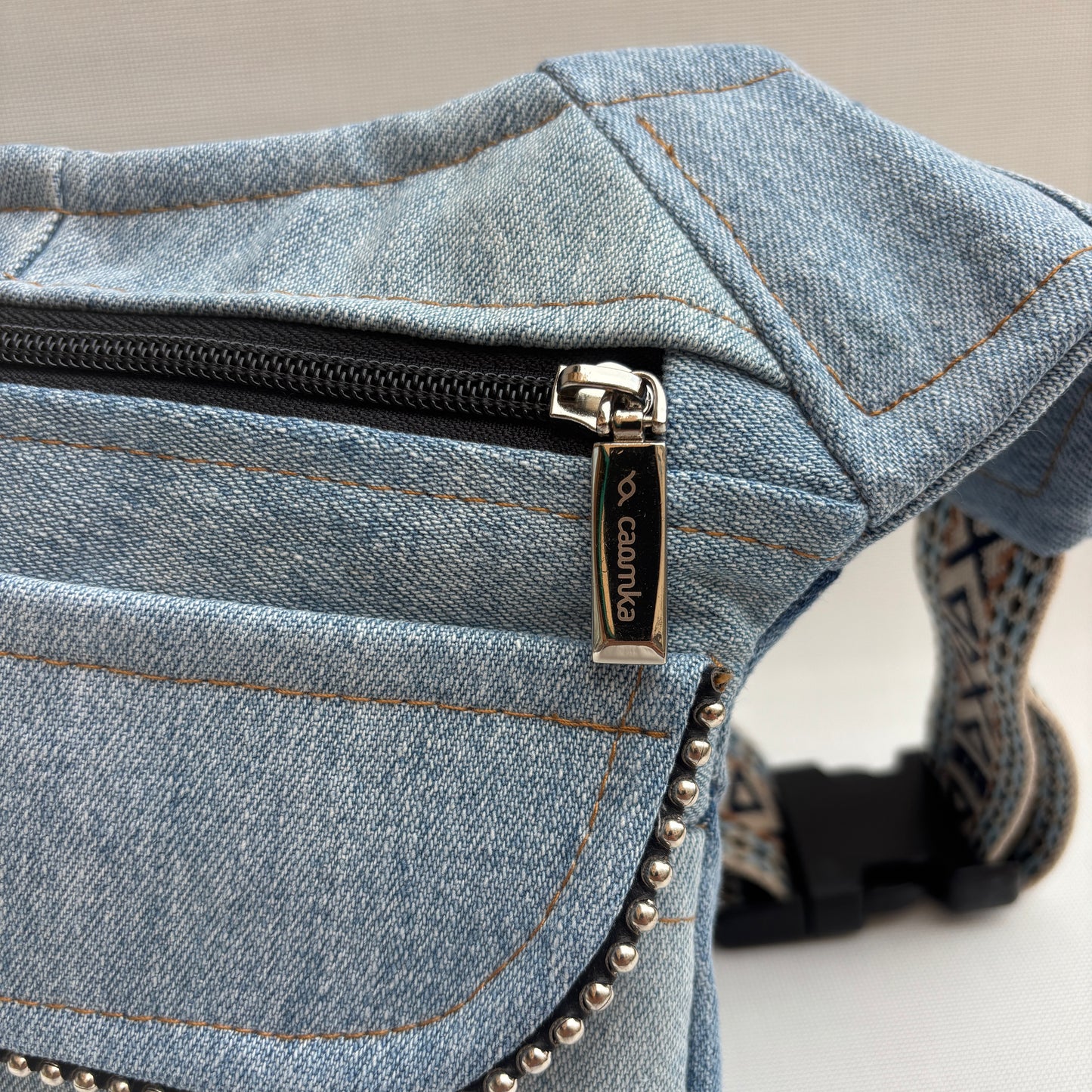 Riñonera "Jeans Top" ♻️ Jeans Recycled ♻️ · Pieza Única Núm. 17917