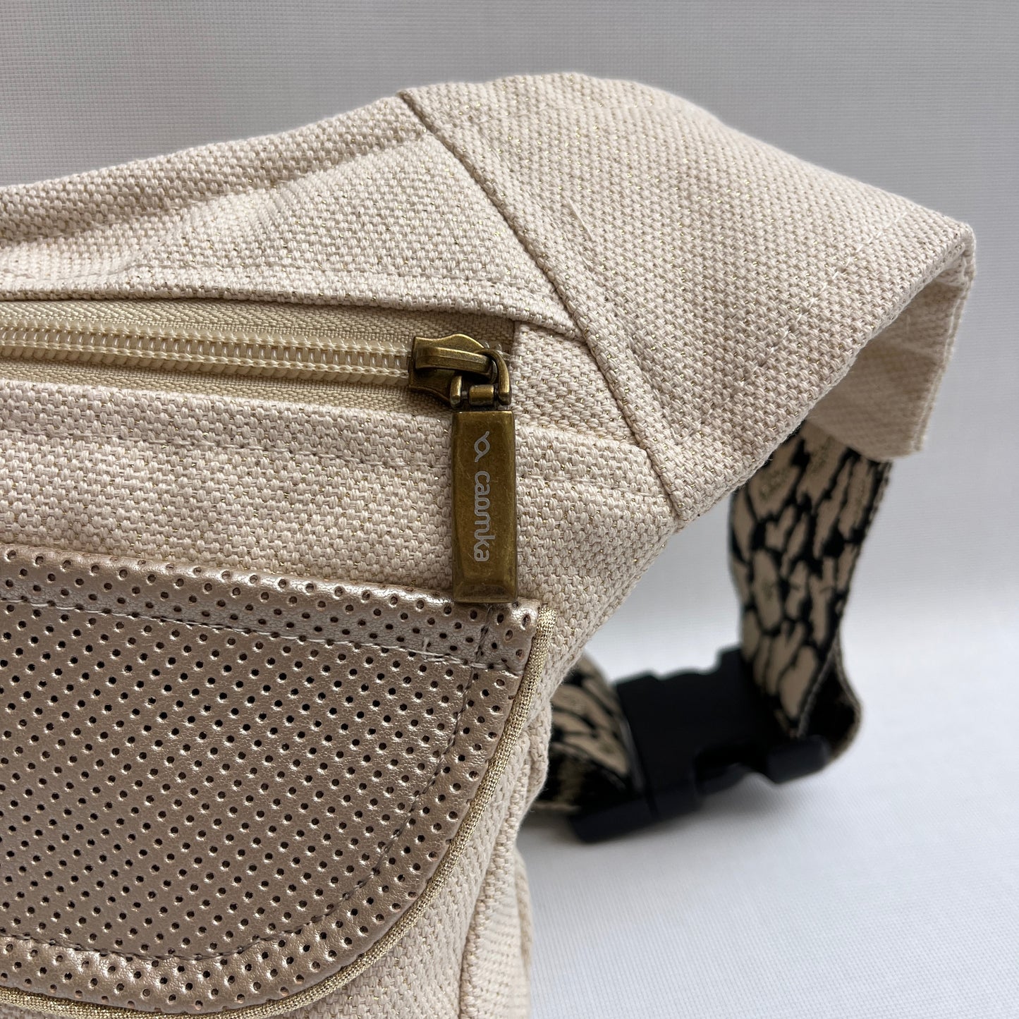 Special Golden Beige Top + Bolsillo trasero · Pieza Única Núm. 15427