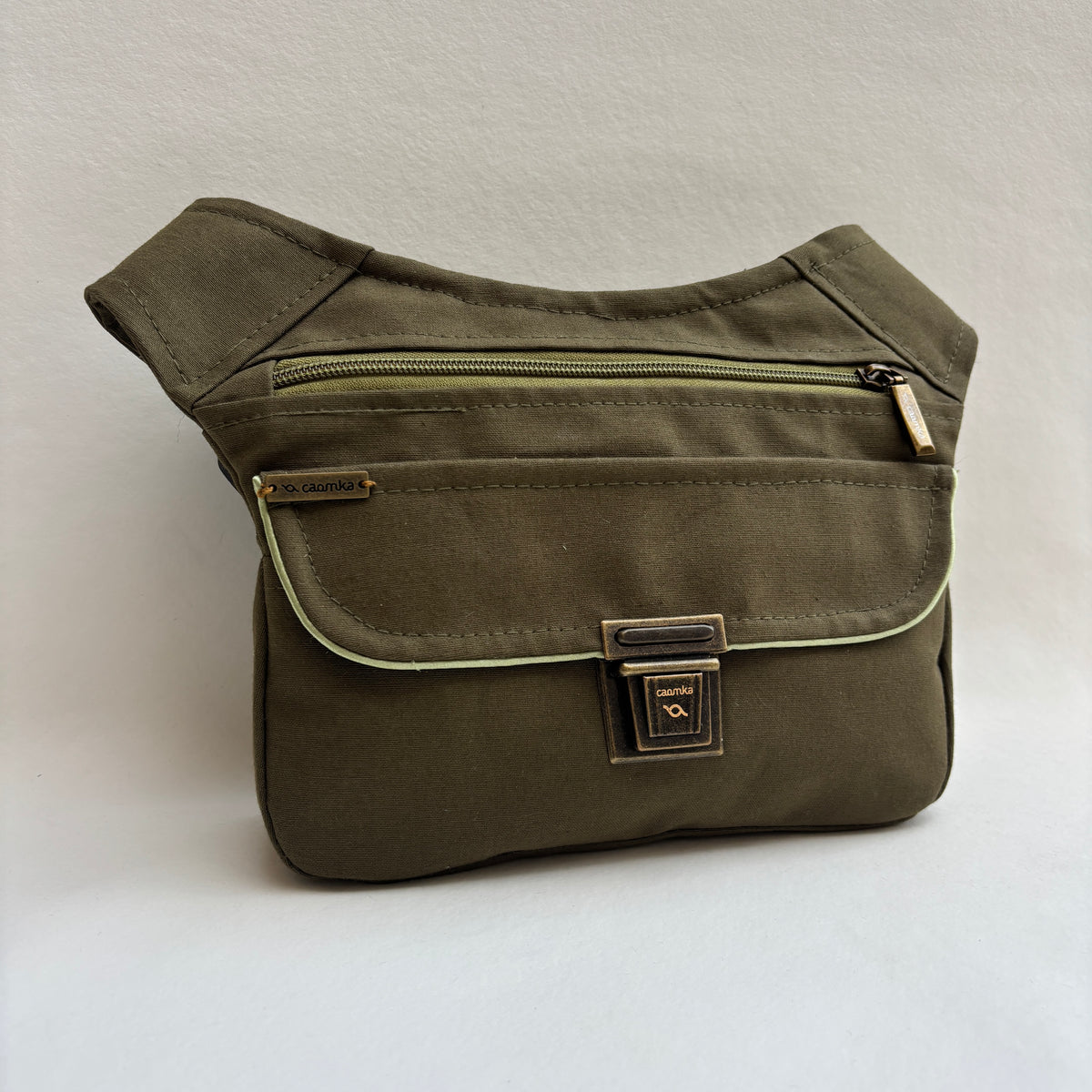 Riñonera "Classic Green Kaki" + Bolsillo trasero · Pieza Única Núm. 19576