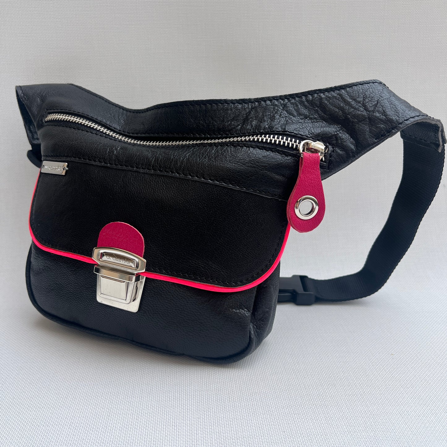 Mini Special Black & Silver · Piel natural BioCuir® · Pieza Exclusiva Núm. 13831