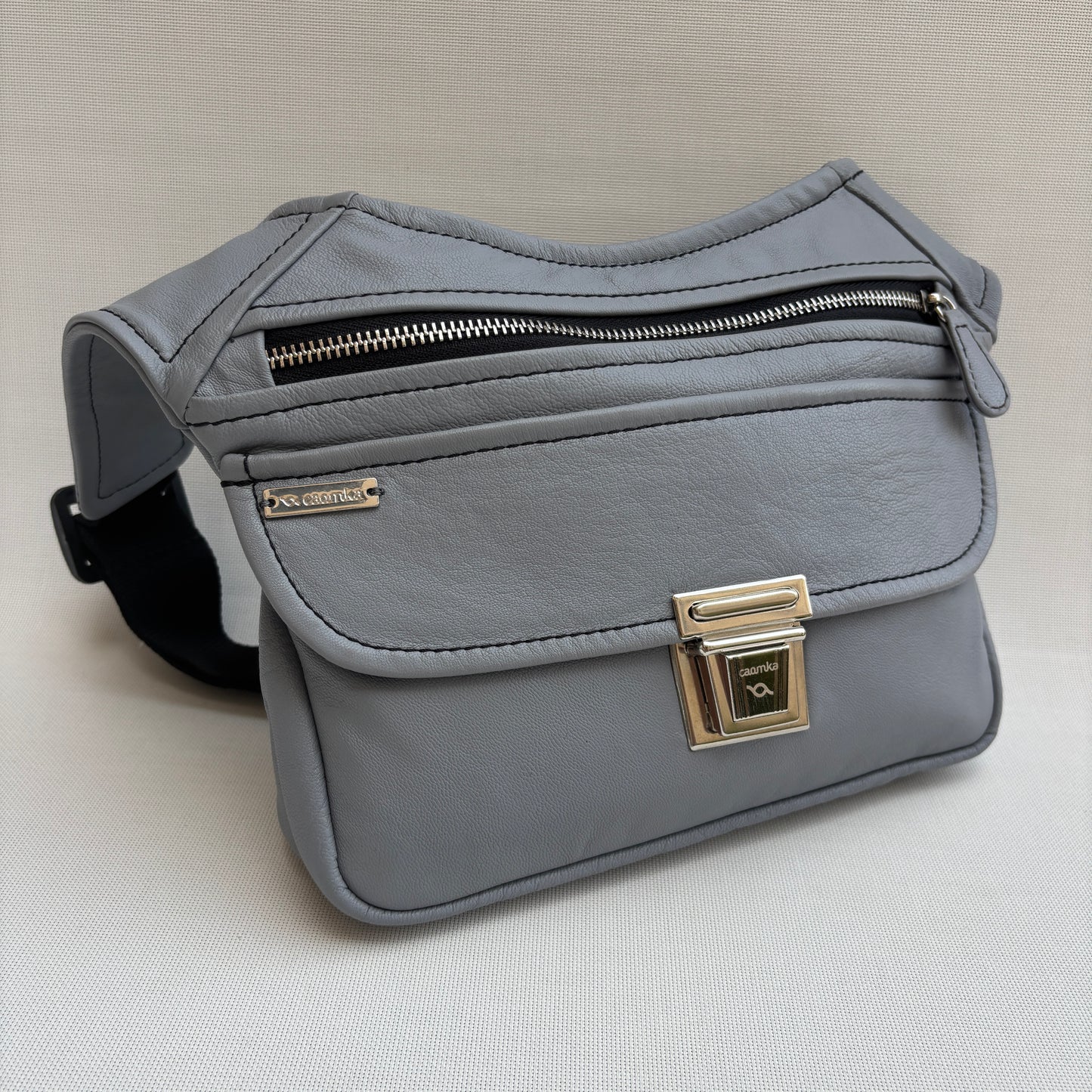 Riñonera Classic Gray & Silver · Piel · Pieza Exclusiva Núm. 17905