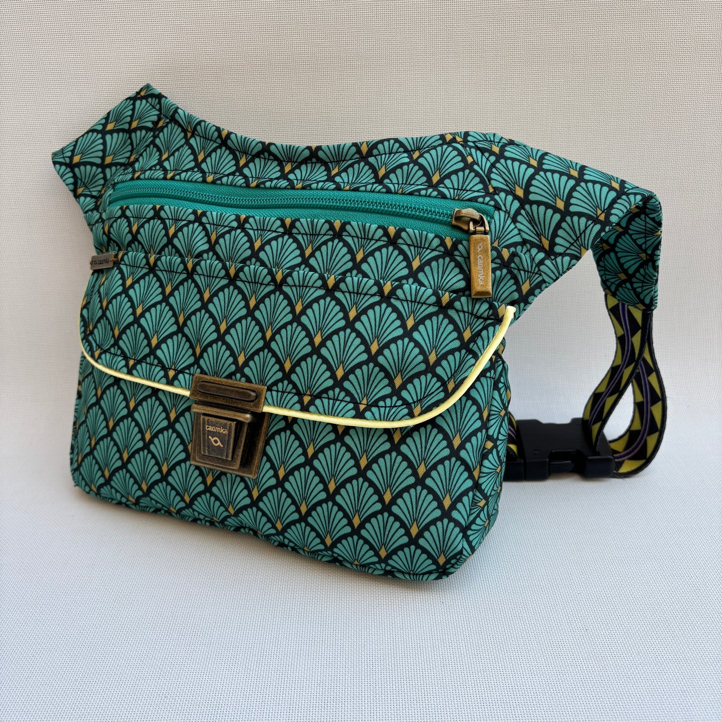 Special Persian Top · Impermeable · Pieza Única Núm. 16372