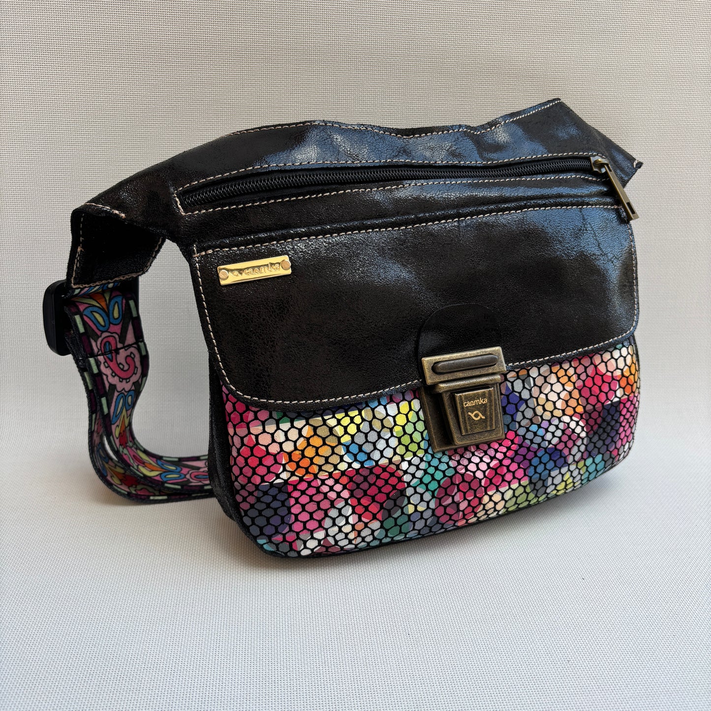 Special Black Fun Colors Top  · Piel - Cuero · Pieza Única Núm. 16370